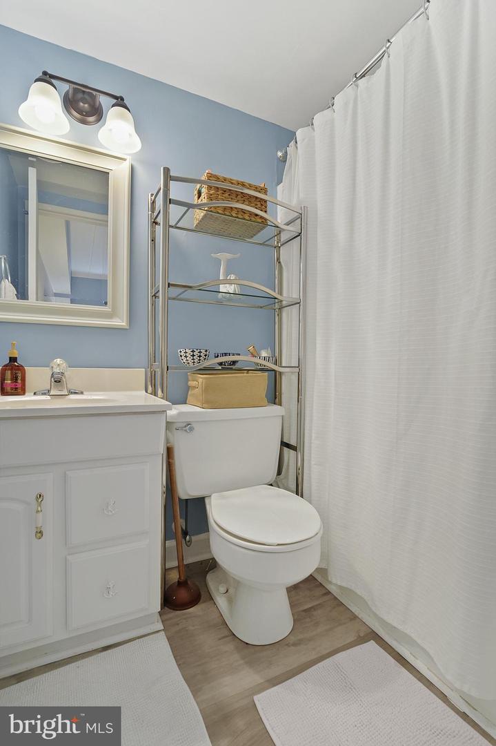 8 Olive Ave #102 Property Photo 23