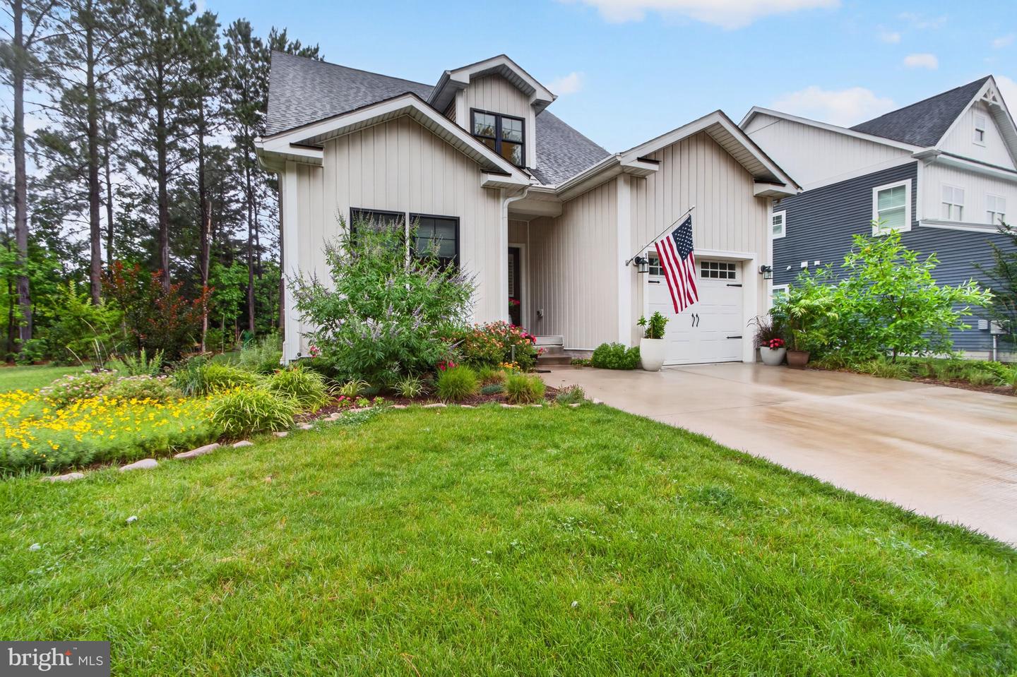 1 STINGRAY HARBOR DR