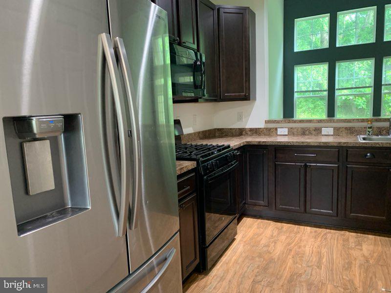 32041 Woods Ct Property Photo 7