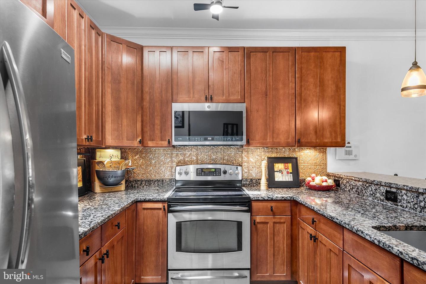 37508 River Birch Ln Property Photo 6