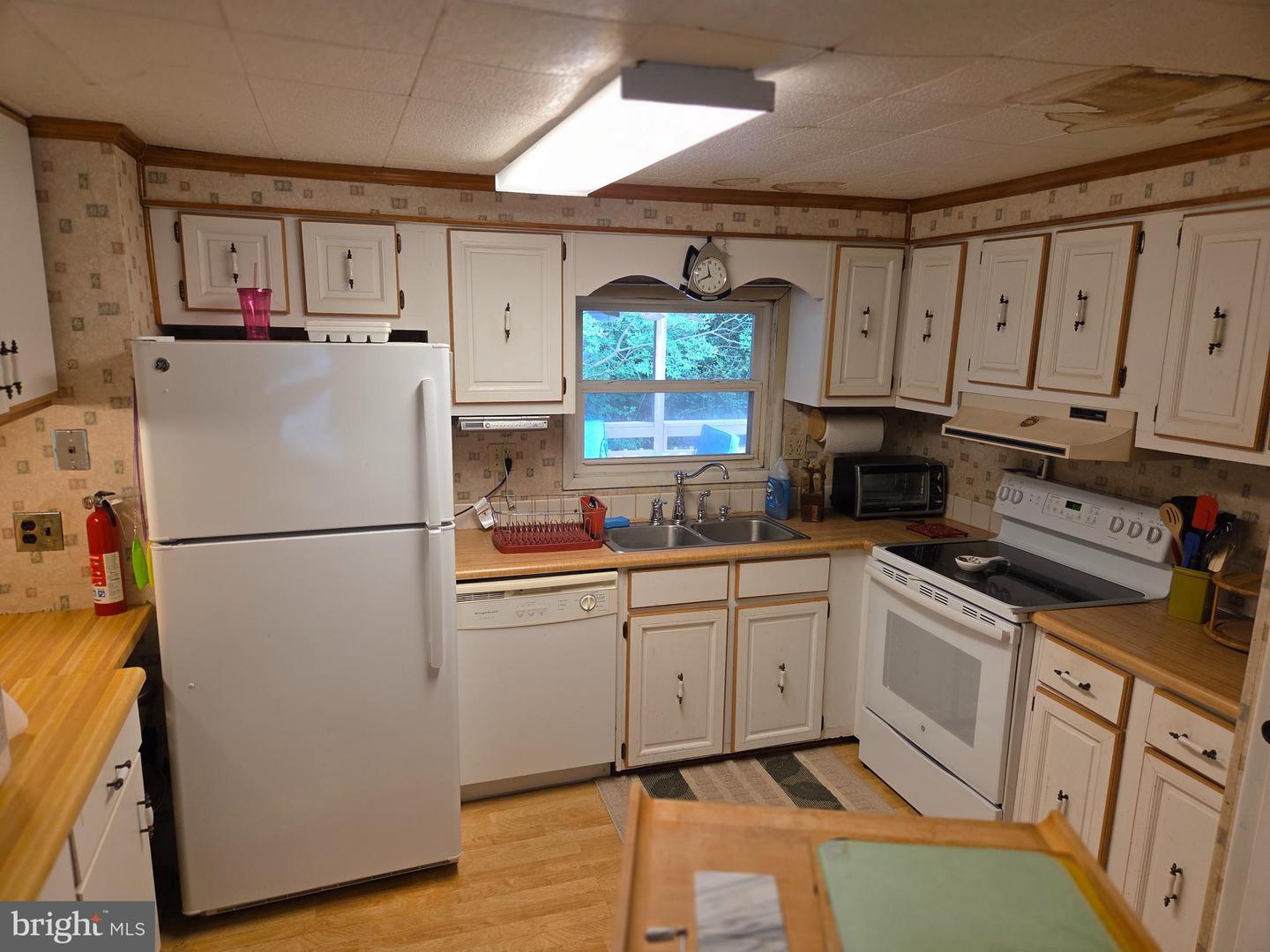 33933 Pinewood Rd Property Photo 15