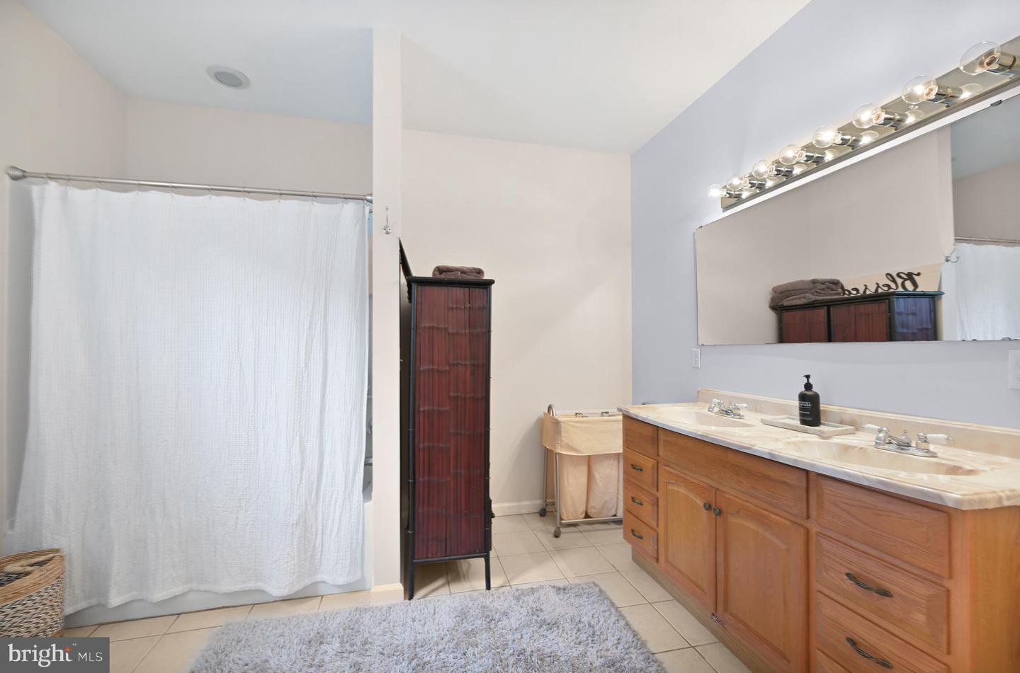 209 W Jewell St Property Photo 21
