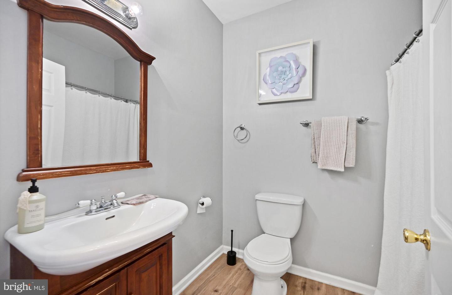 209 W Jewell St Property Photo 22