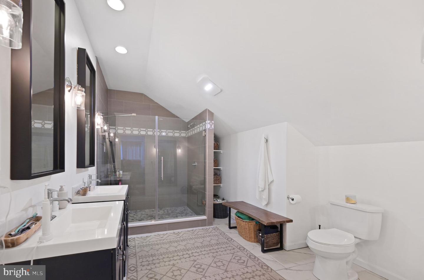 209 W Jewell St Property Photo 28