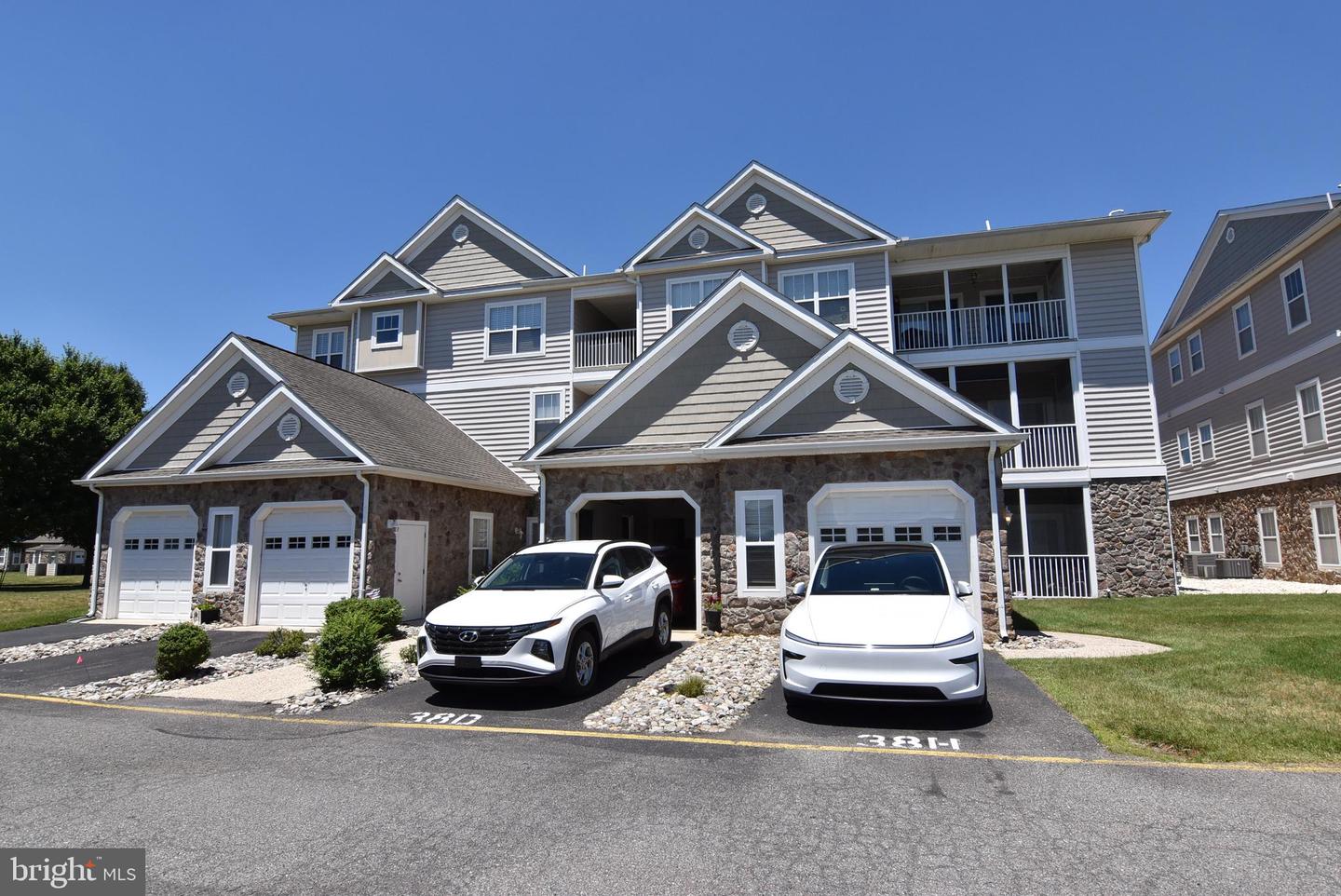 3802 SAGAMORE Property Photo 1