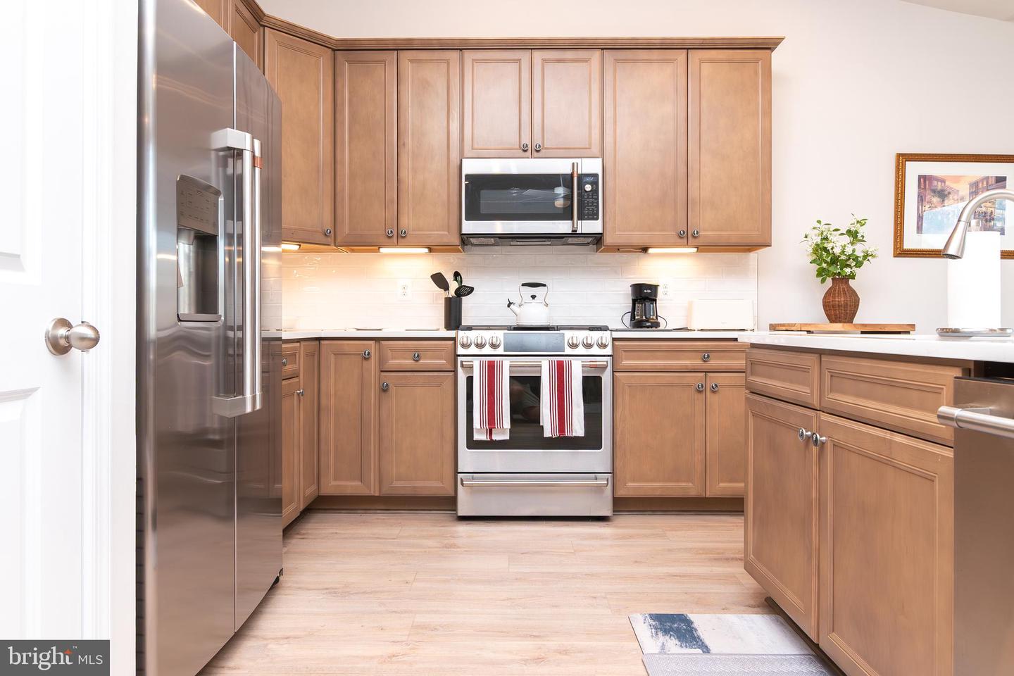25068 Treeview Ln Property Photo 11