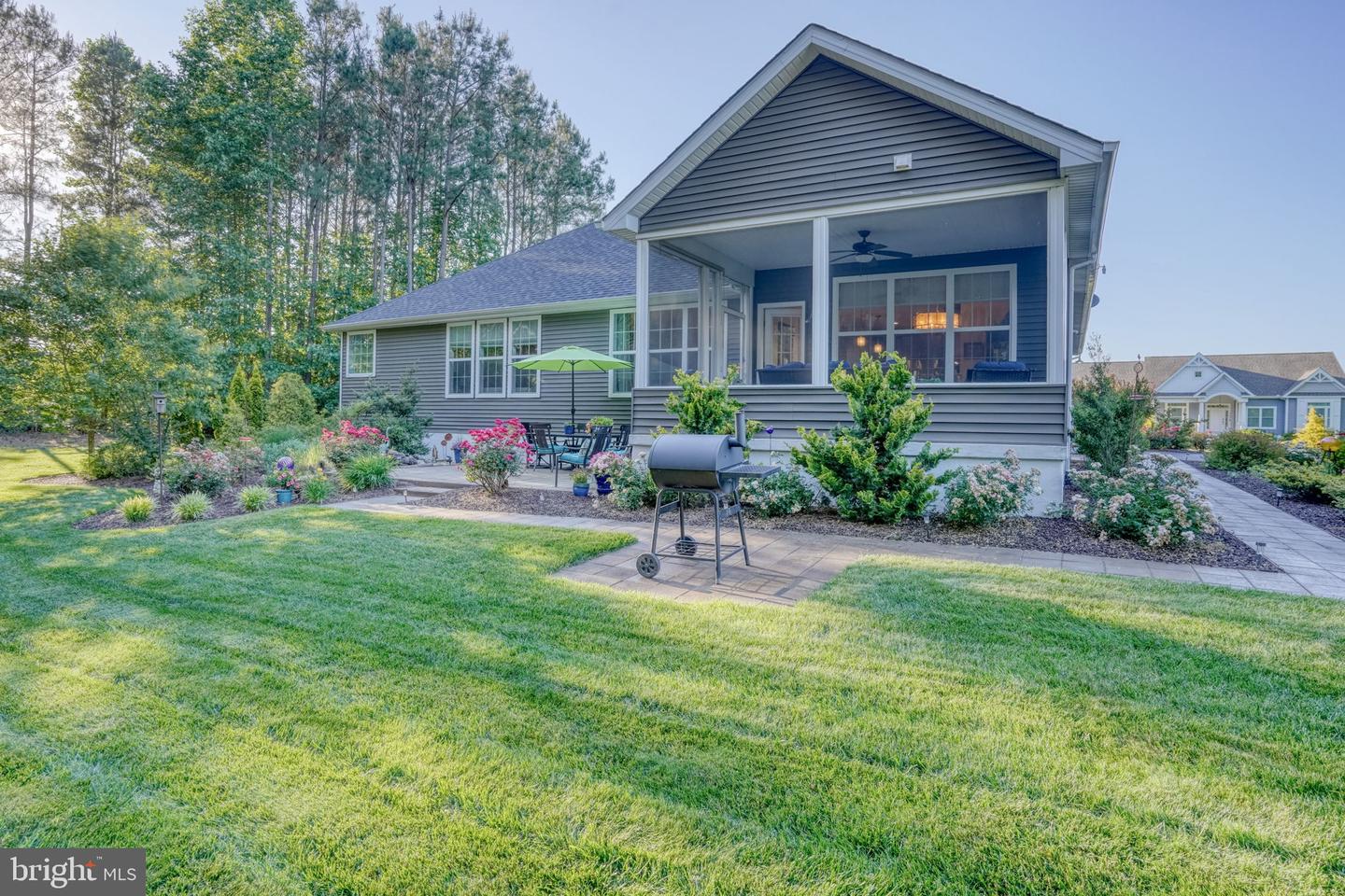 24630 Hollytree Cir Property Photo 8