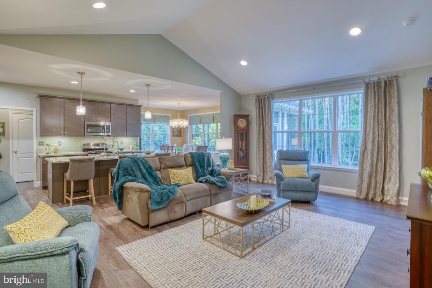 24630 Hollytree Cir Property Photo 16
