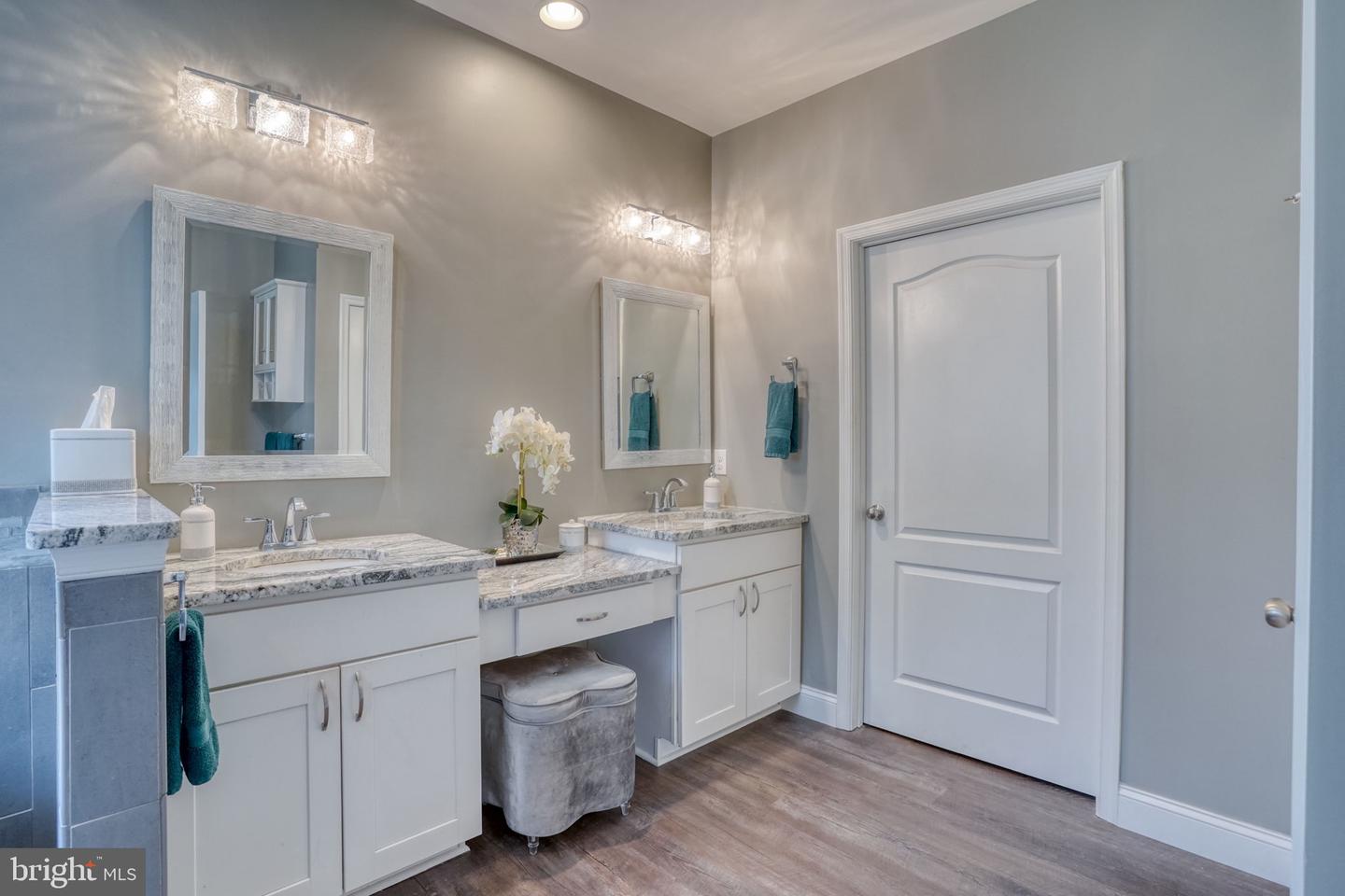 24630 Hollytree Cir Property Photo 32