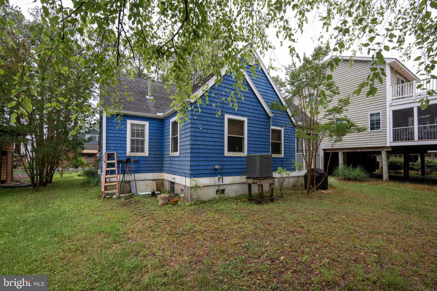647 Evans Ave Property Photo 34