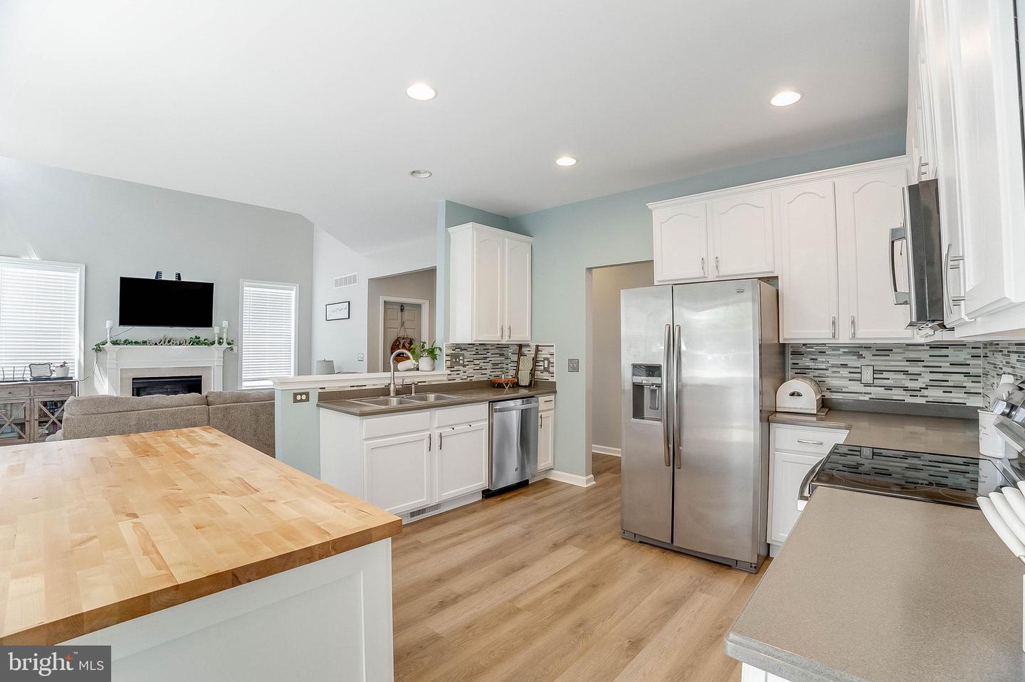6 Costabella Ct Property Photo 10