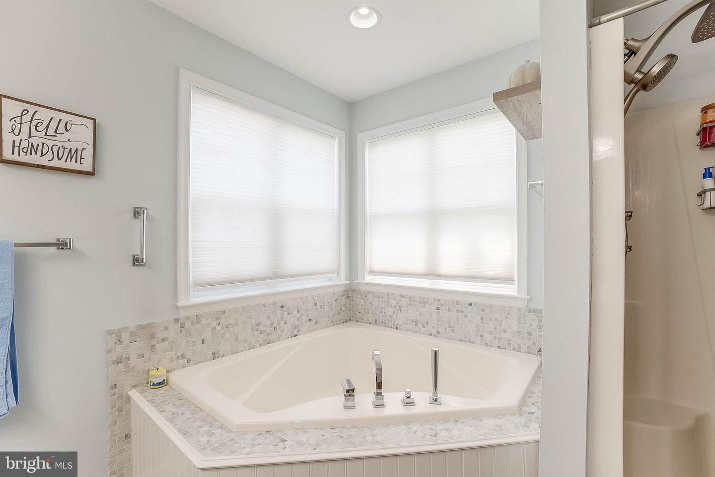 6 Costabella Ct Property Photo 22