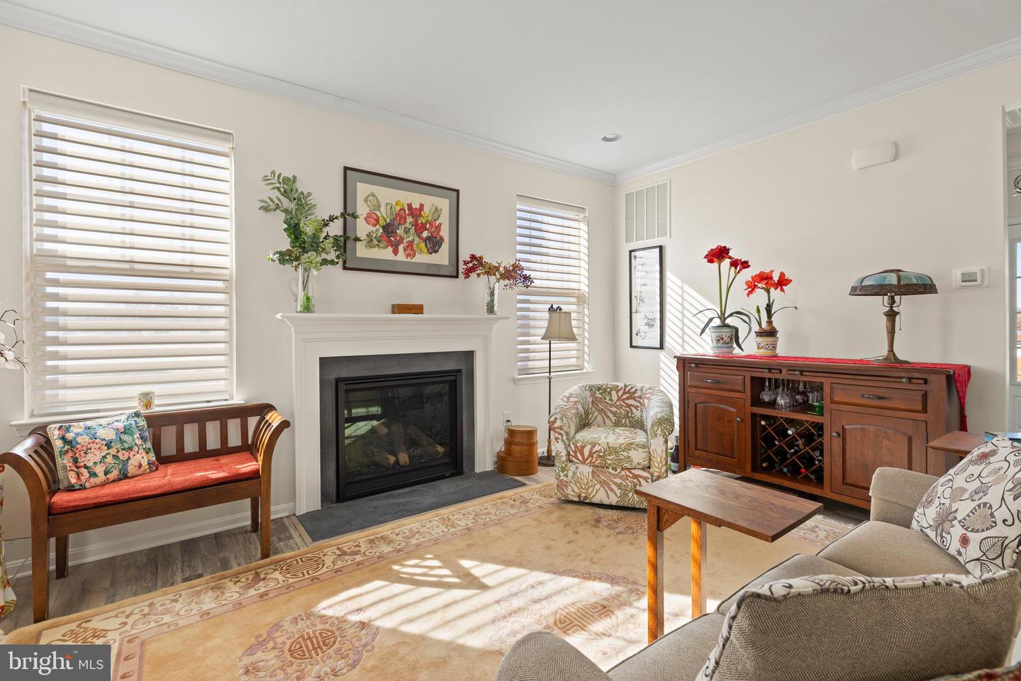 200 Fox St Property Photo 2