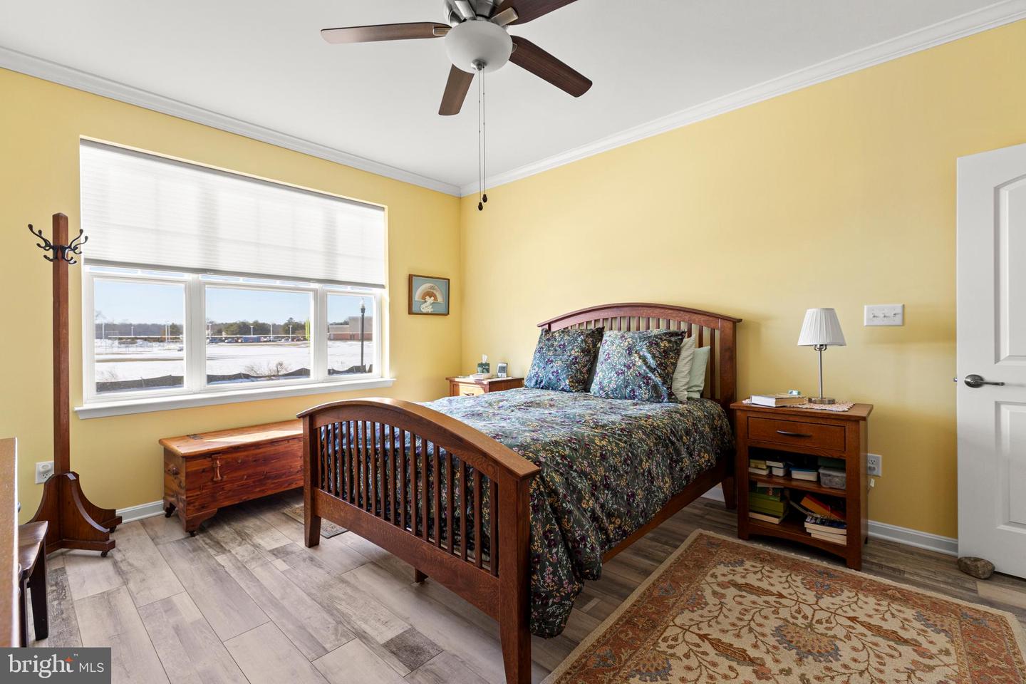 200 Fox St Property Photo 32