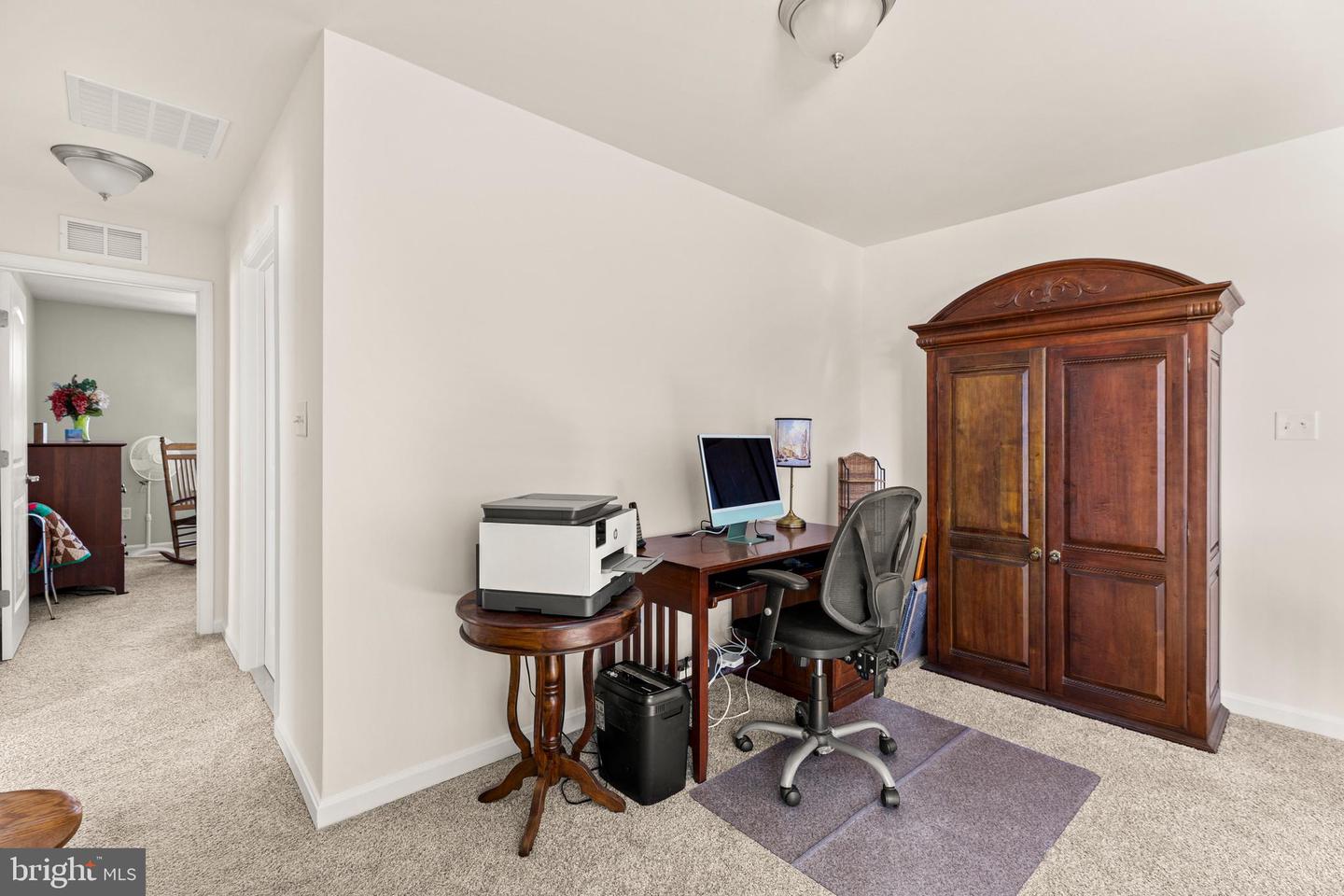 200 Fox St Property Photo 38