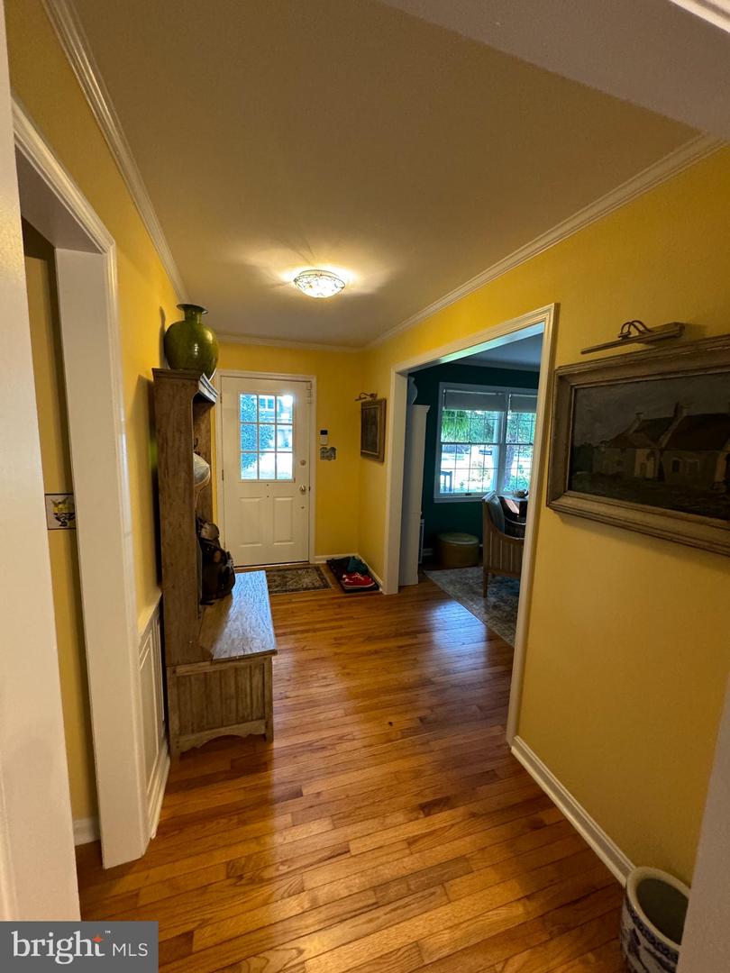 106 Kingsbridge Rd Property Photo 7