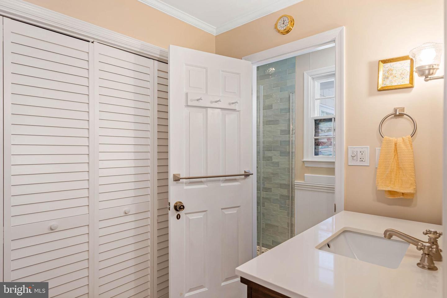 106 Kingsbridge Rd Property Photo 24