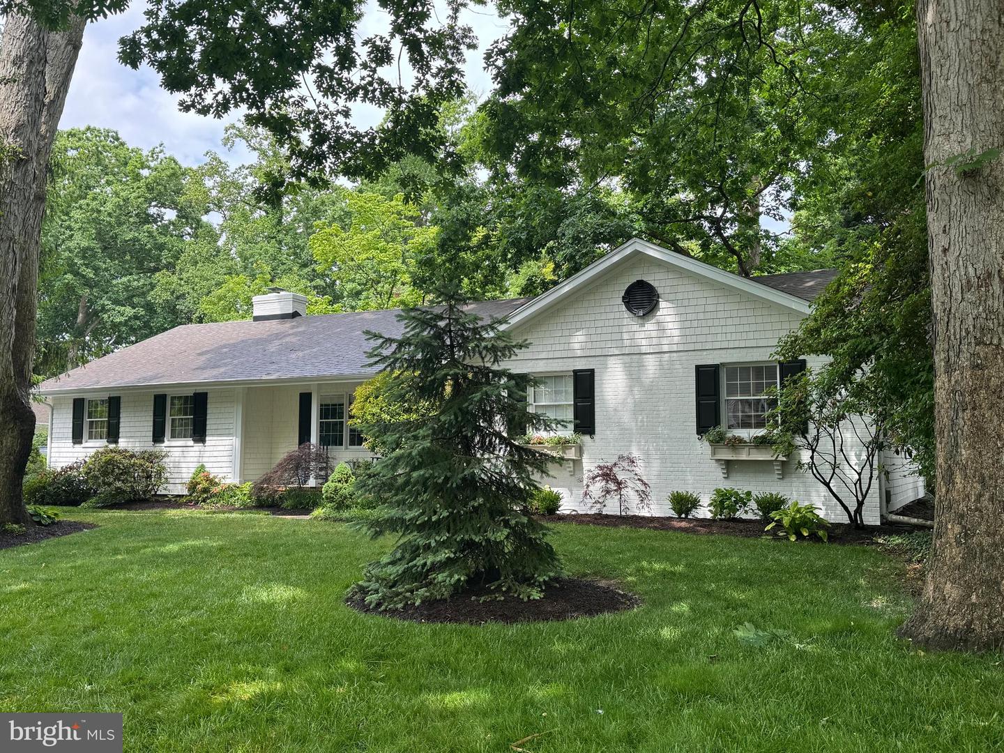 106 Kingsbridge Rd Property Photo 47