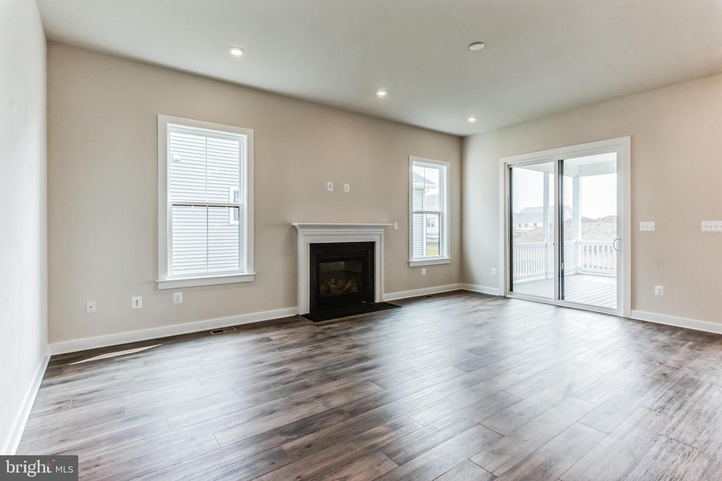 15452 Solomon Way Property Photo 10