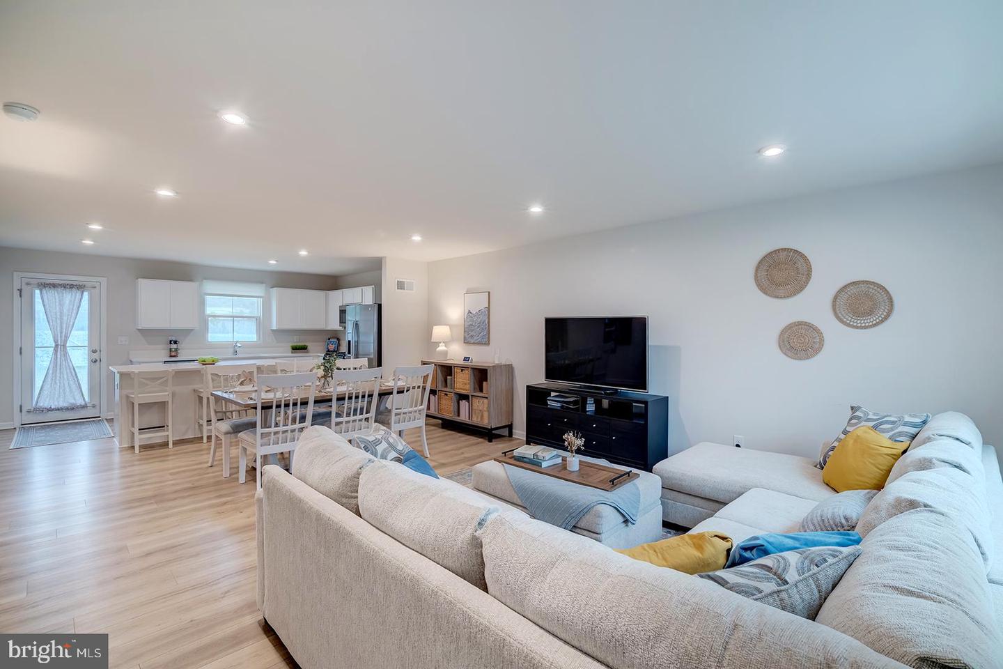 30045 Moorings Reach Property Photo 2