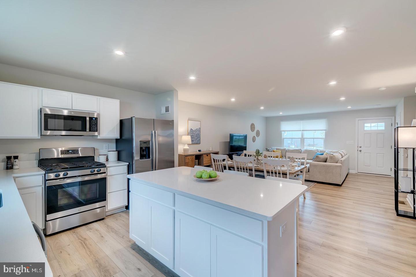 30045 Moorings Reach Property Photo 12