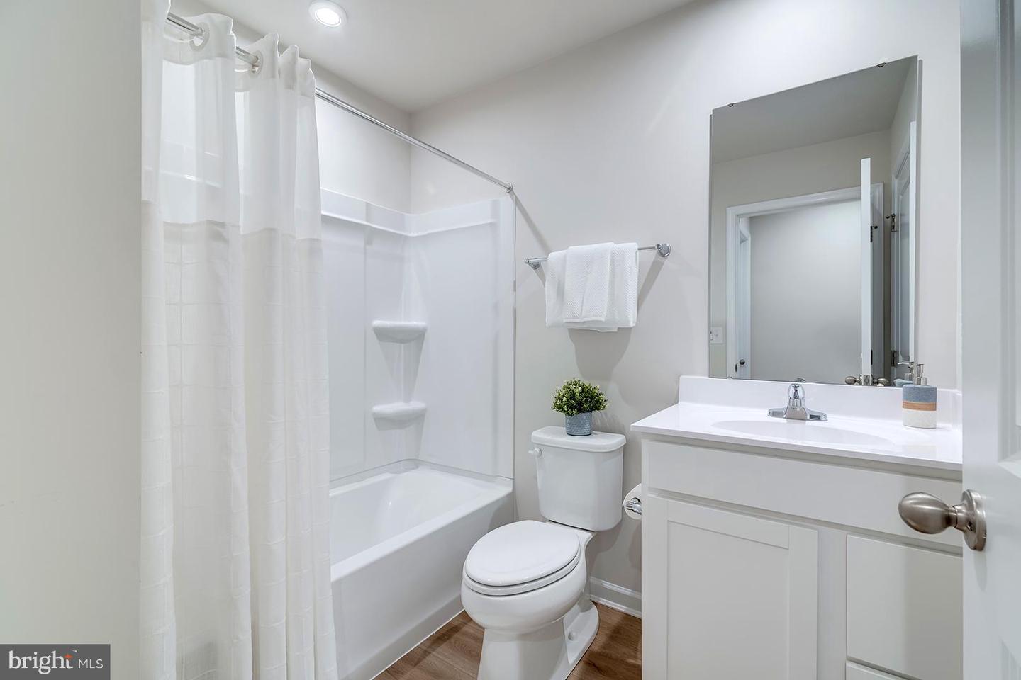 30045 Moorings Reach Property Photo 26