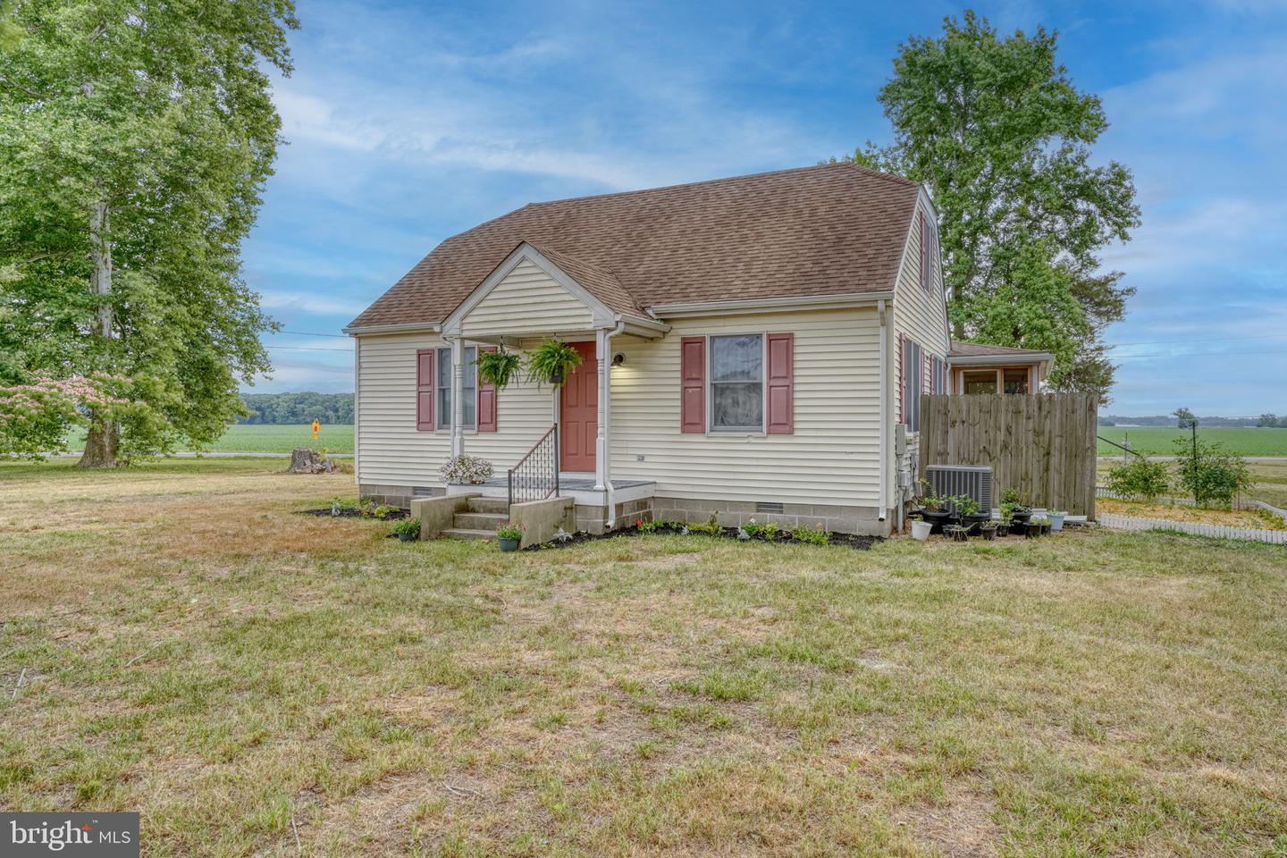 20456 Camp Rd Property Photo 1