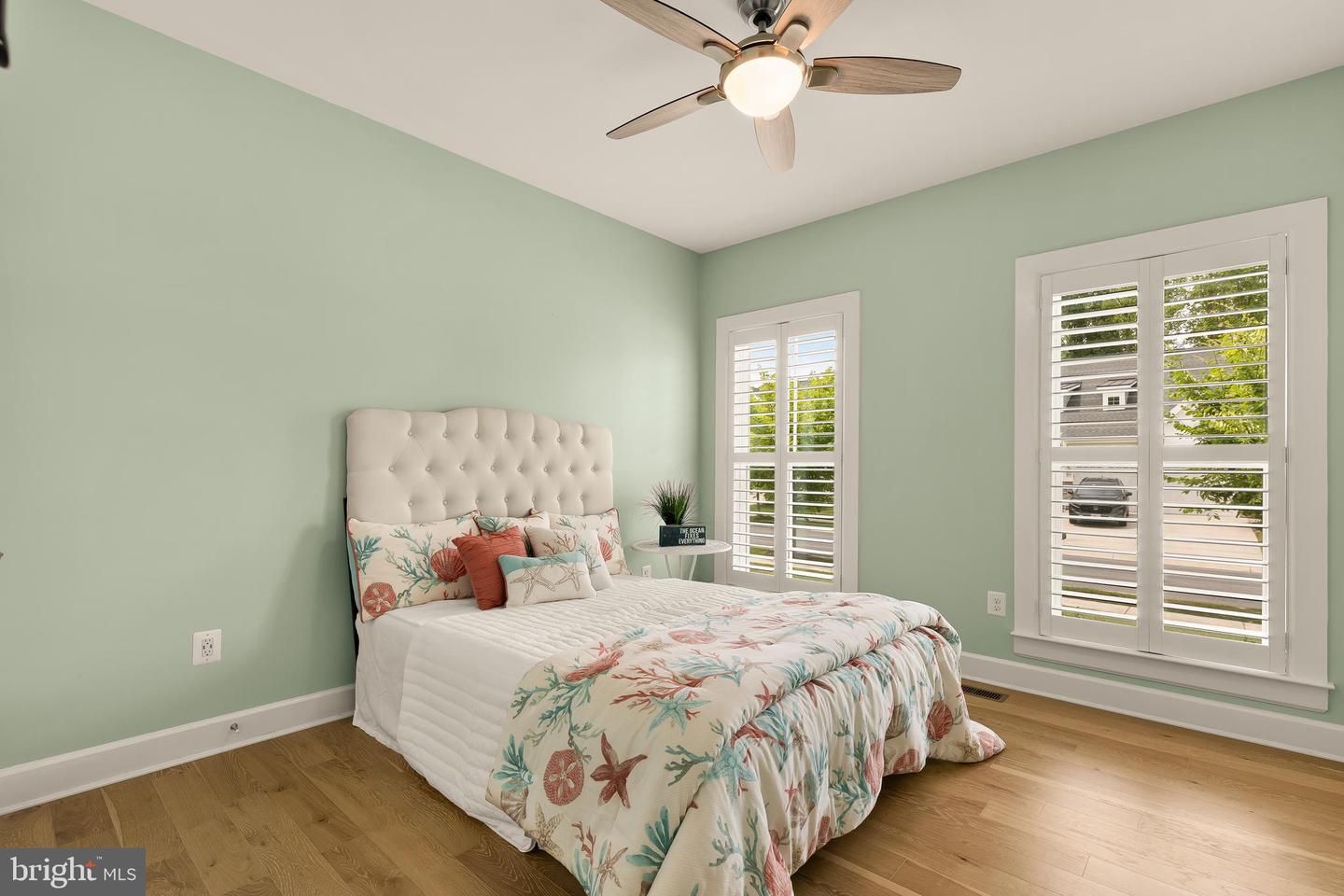 33415 Bridgehampton Ln Property Photo 27