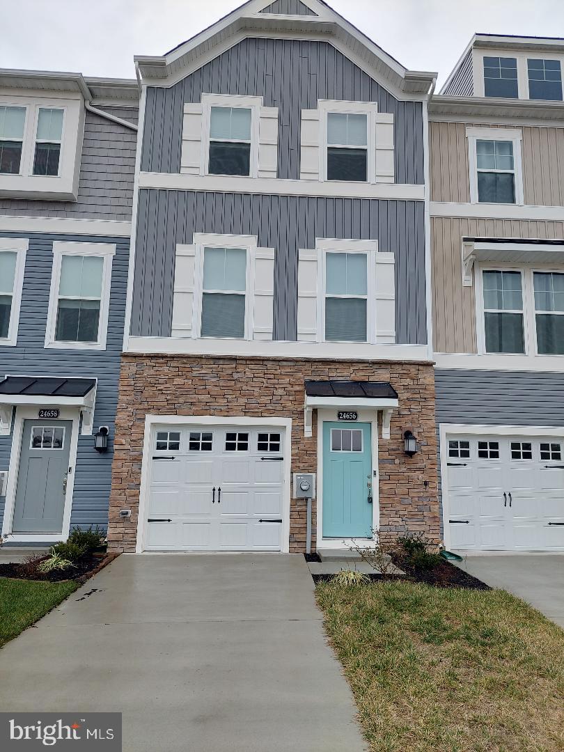 24656 DOGWOOD LN Property Photo 1