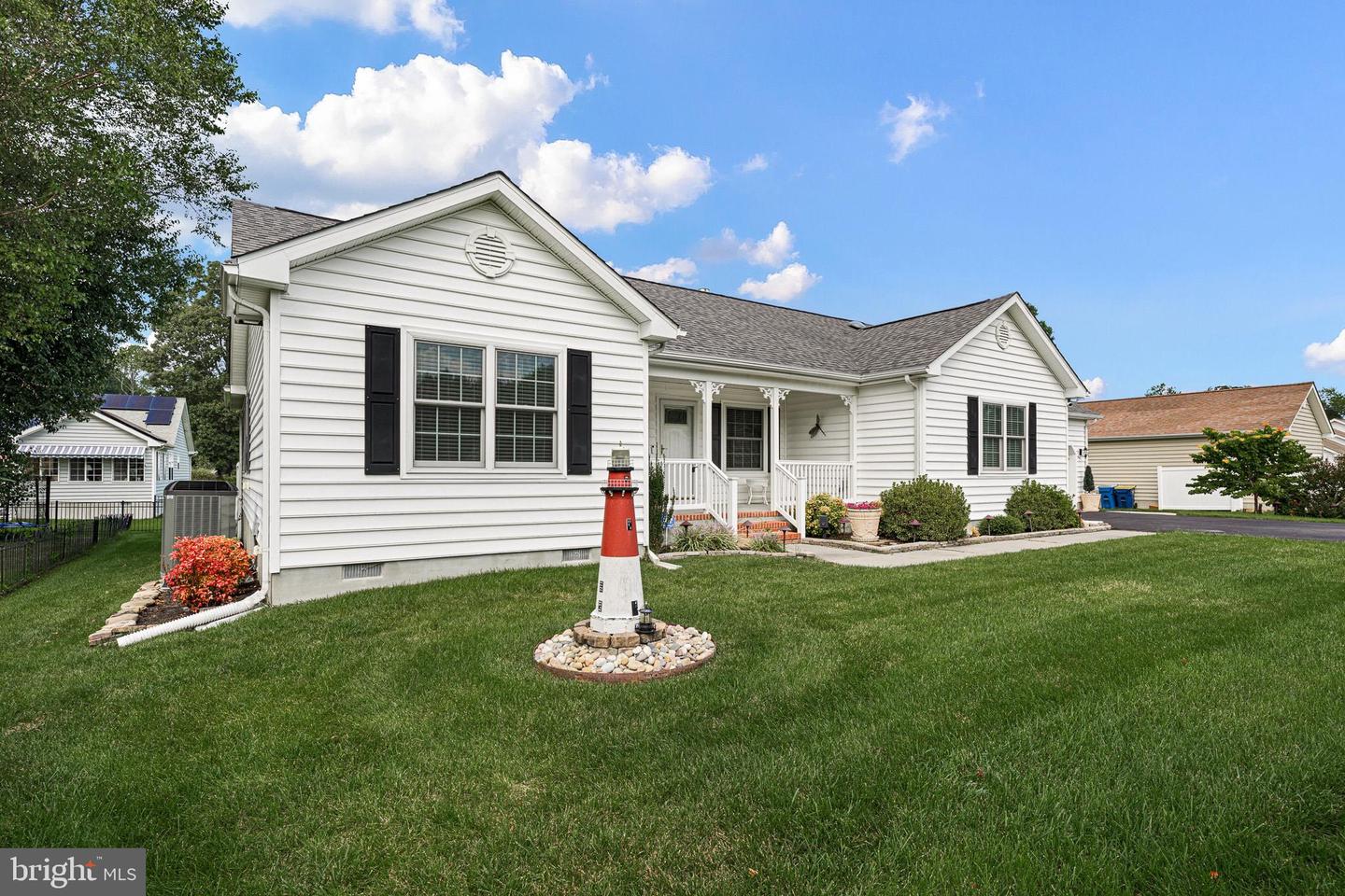 31033 Meadow Dr Property Photo 1