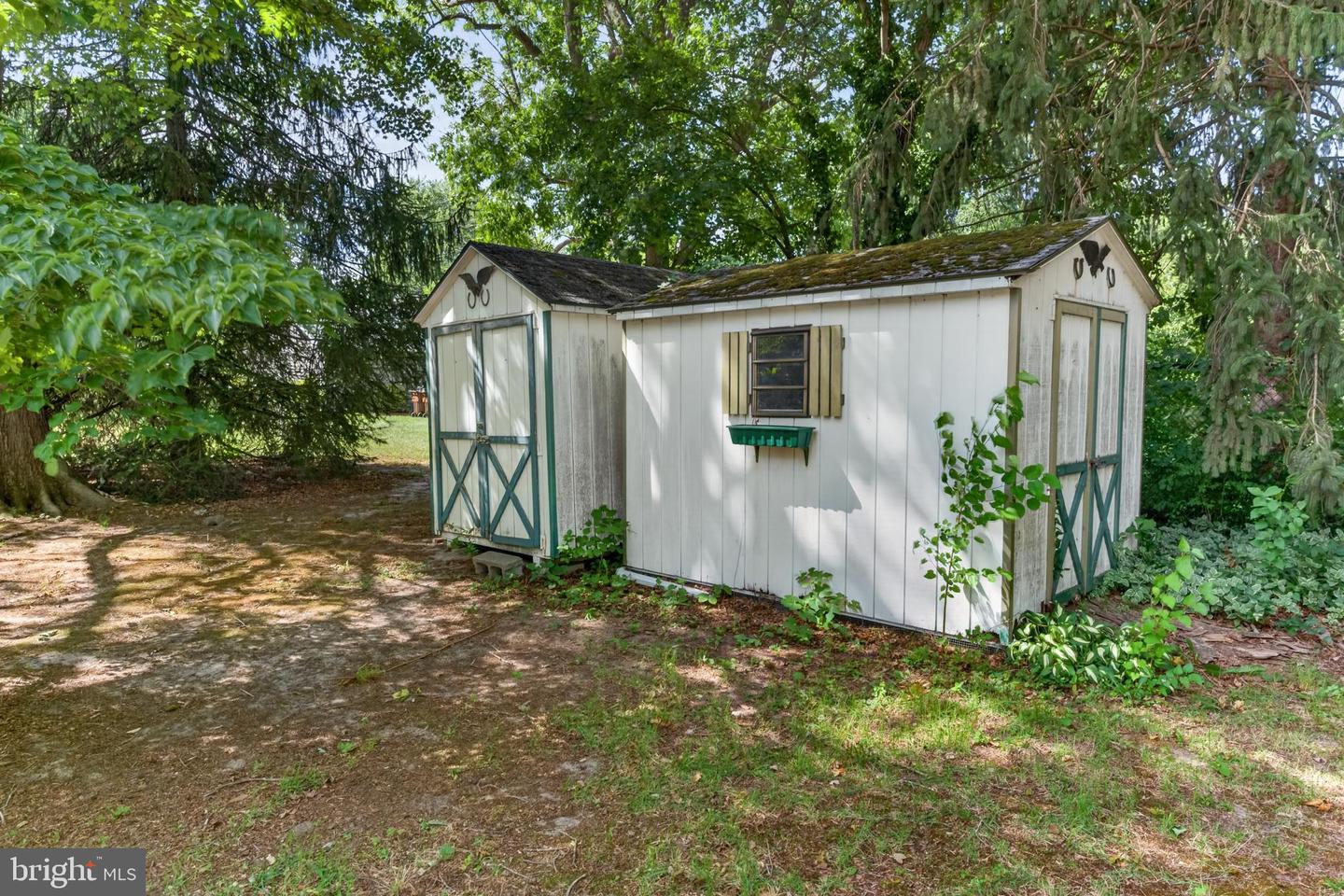 24242 Beaver Dam Dr Property Photo 3
