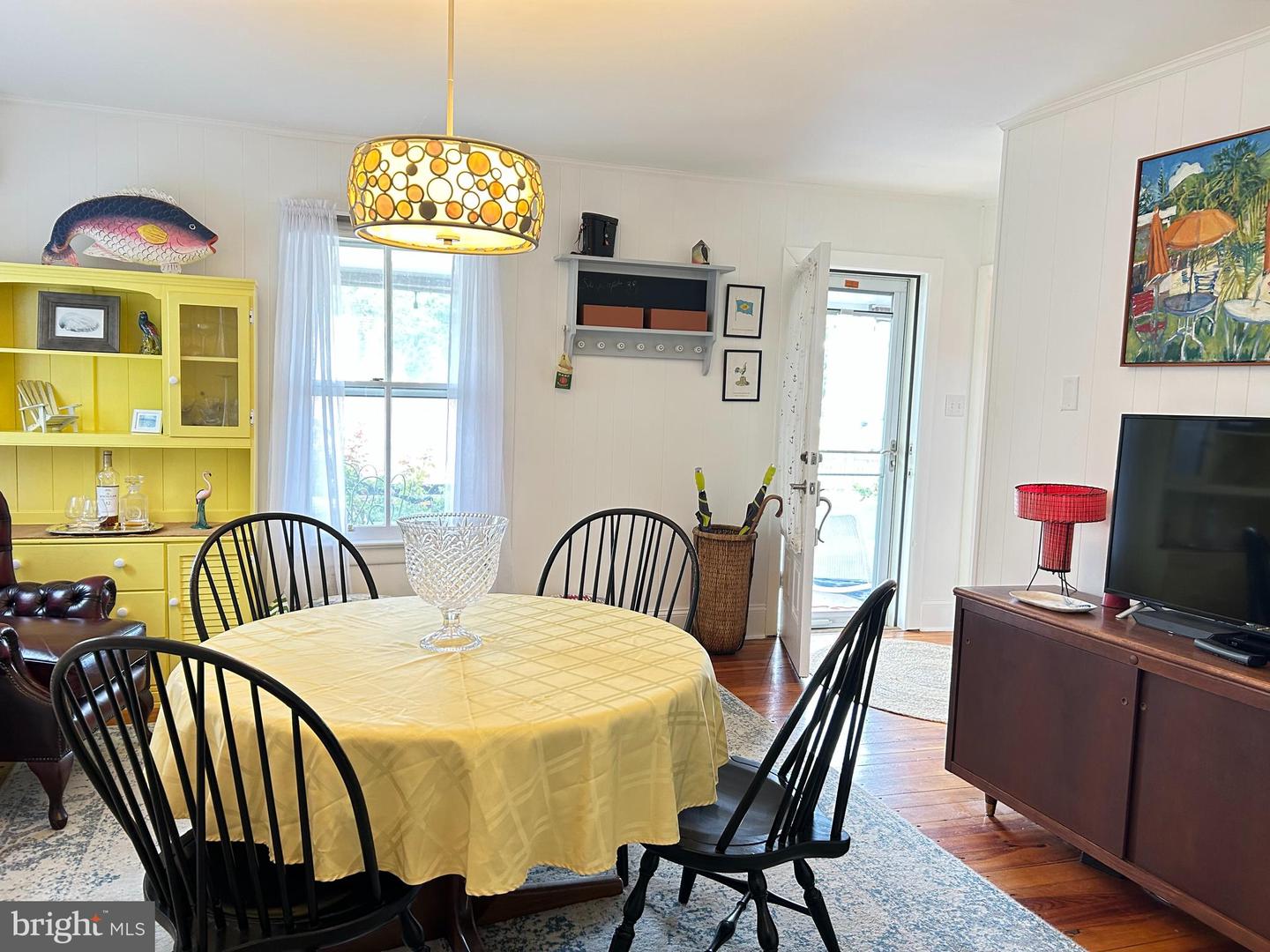 203 Walnut St Property Photo 6