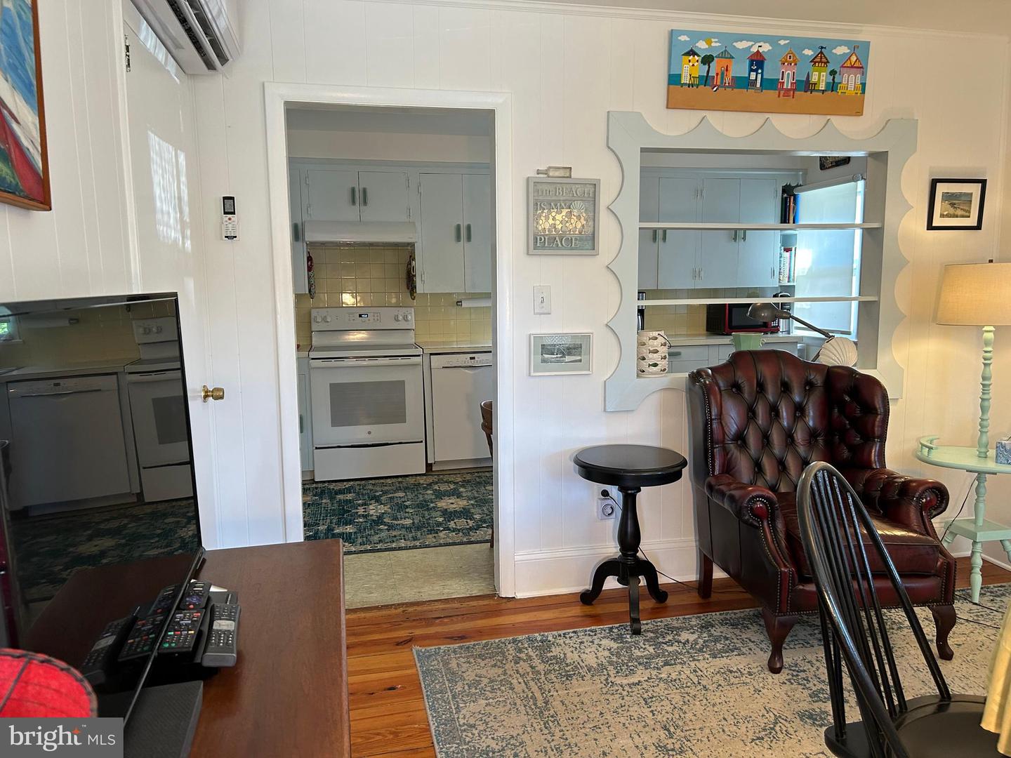 203 Walnut St Property Photo 9