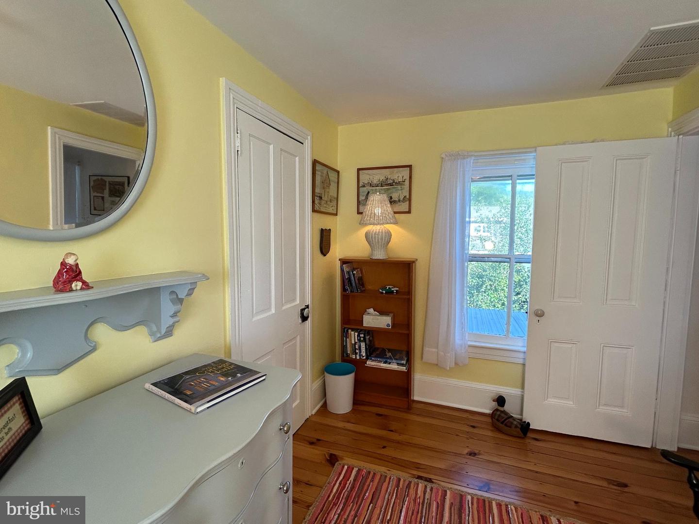 203 Walnut St Property Photo 24