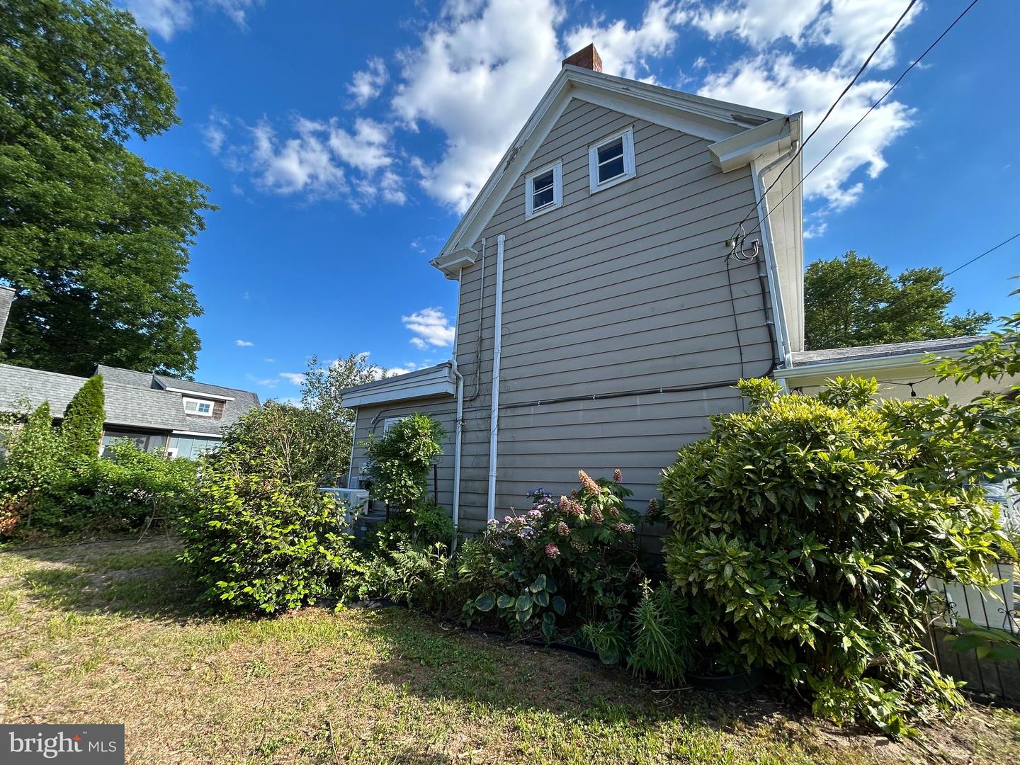 203 Walnut St Property Photo 26