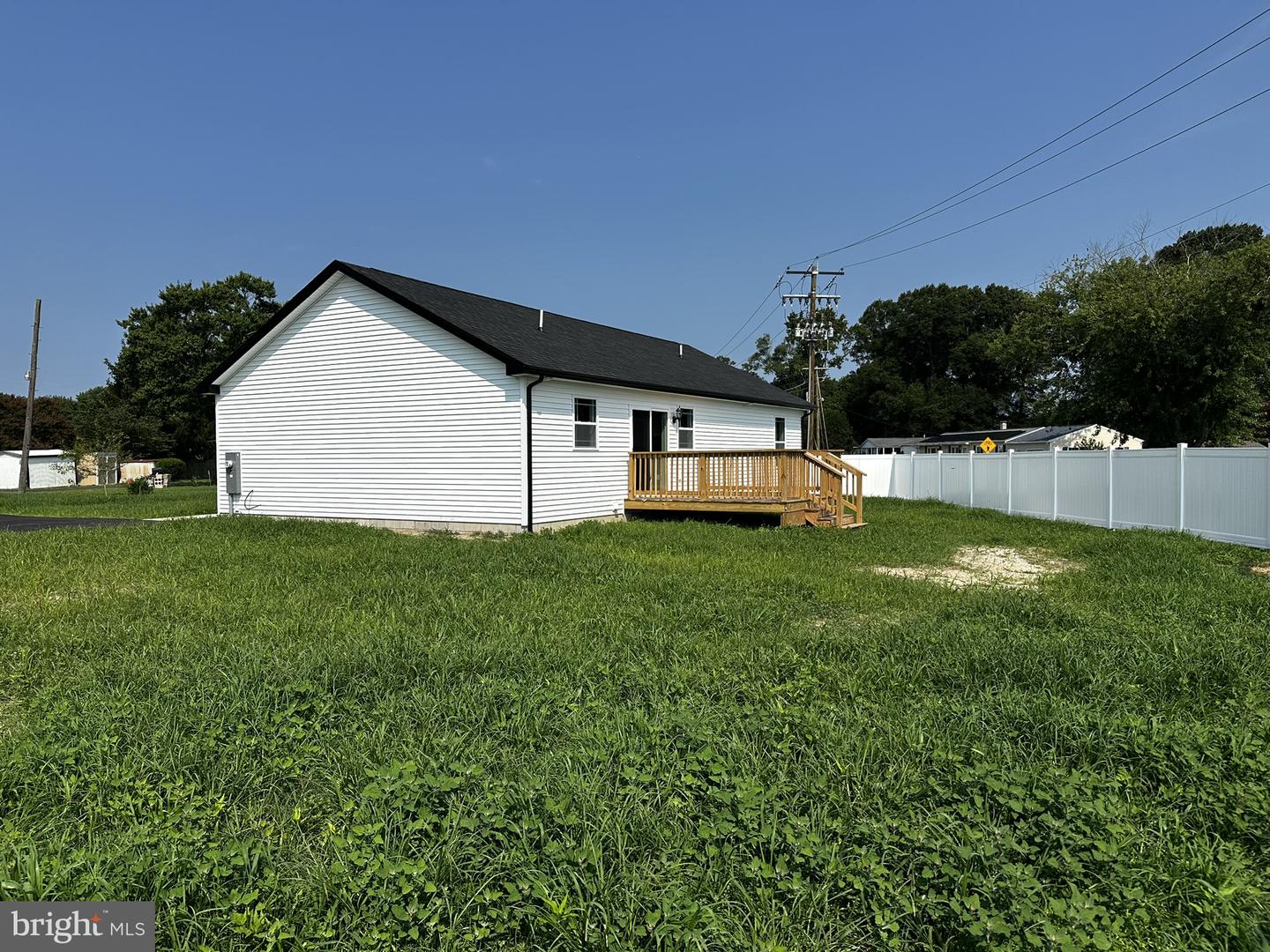 19157 E Meadowview Dr Property Photo 2