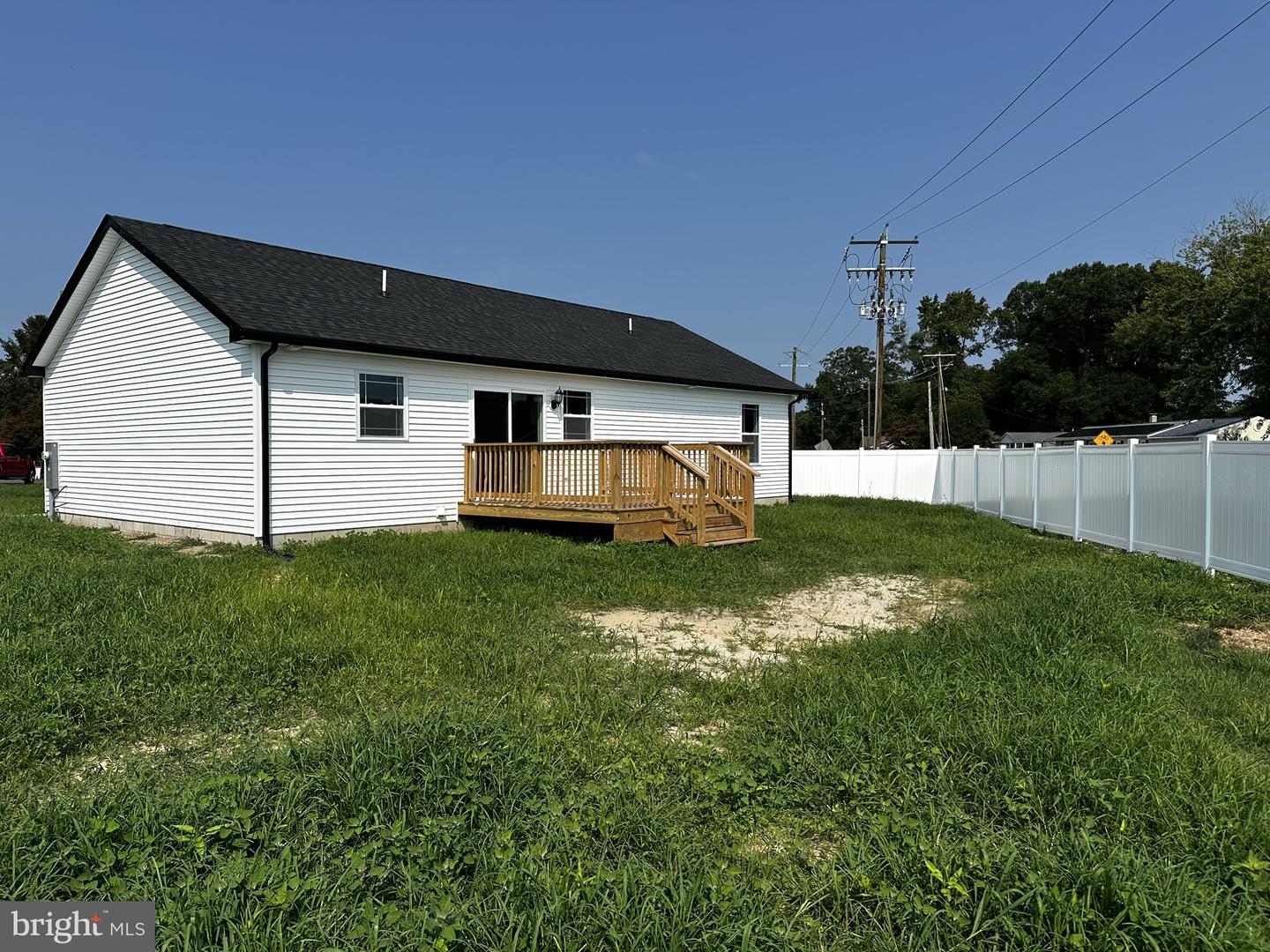 19157 E Meadowview Dr Property Photo 3