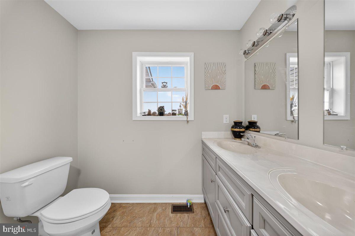 32998 Forest Knoll Dr Property Photo 12