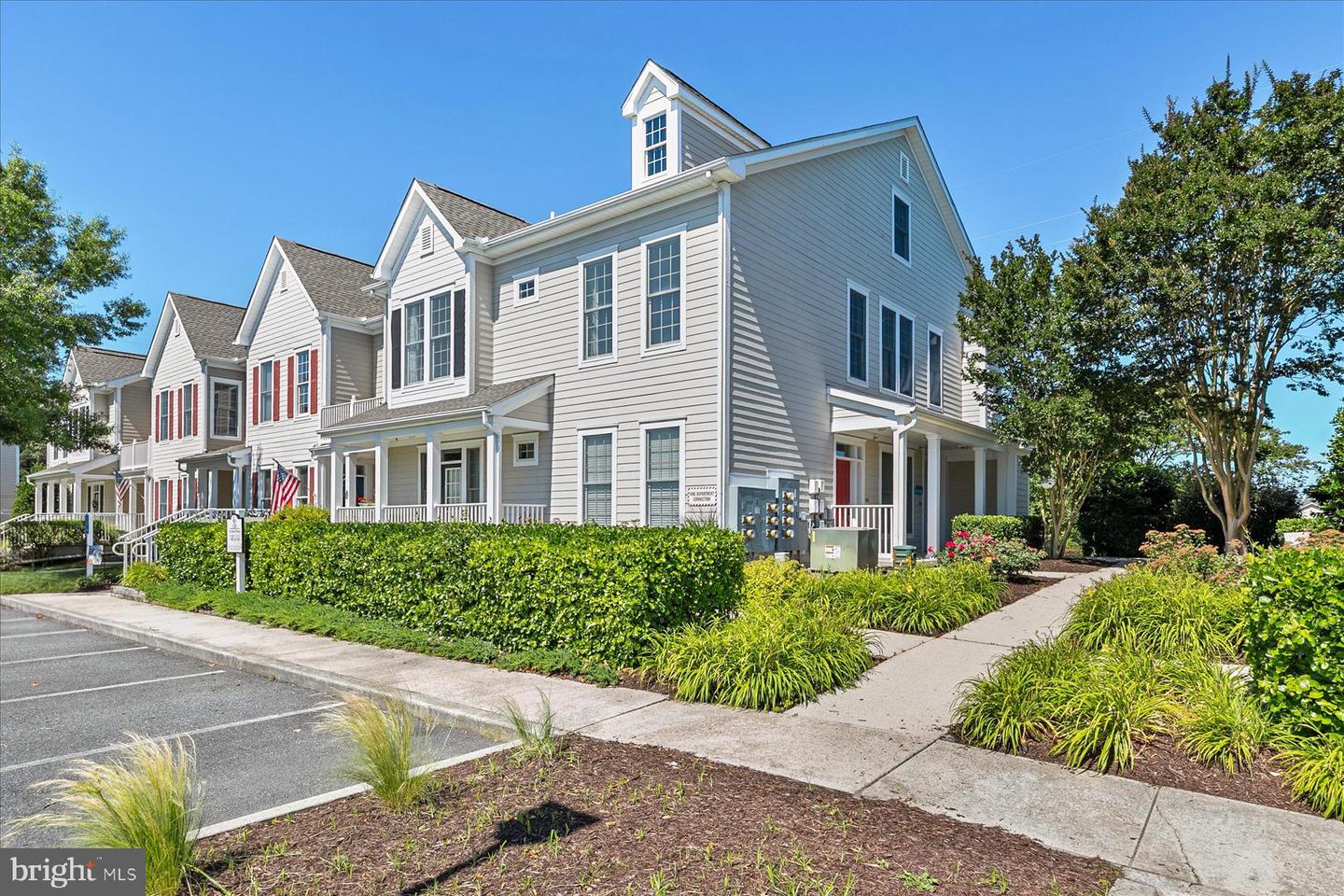 128d October Glory Ave #d Property Photo 1