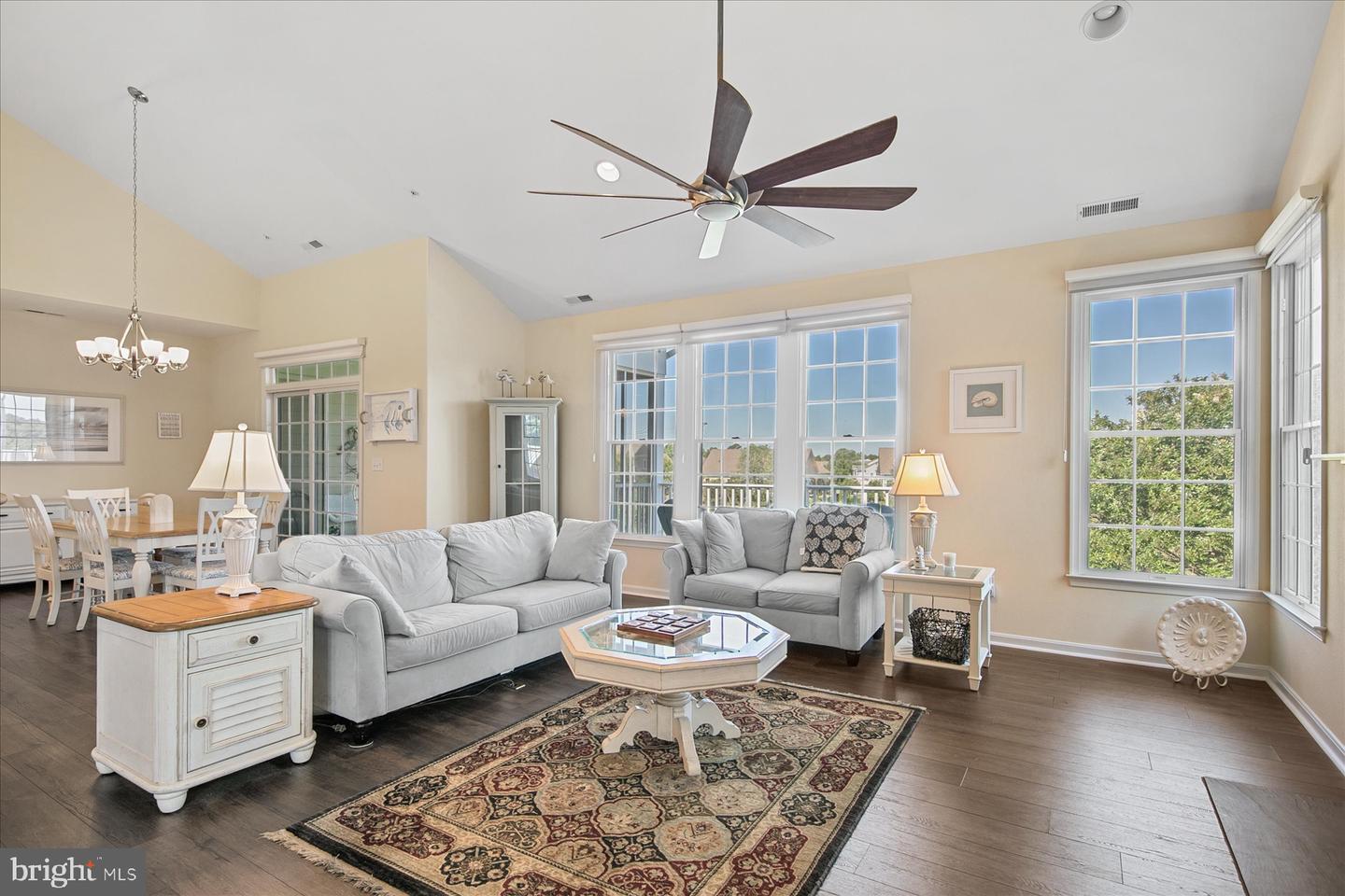128d October Glory Ave #d Property Photo 3