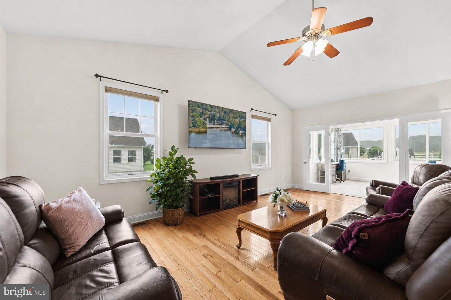 29122 Finch Ln Property Photo 14