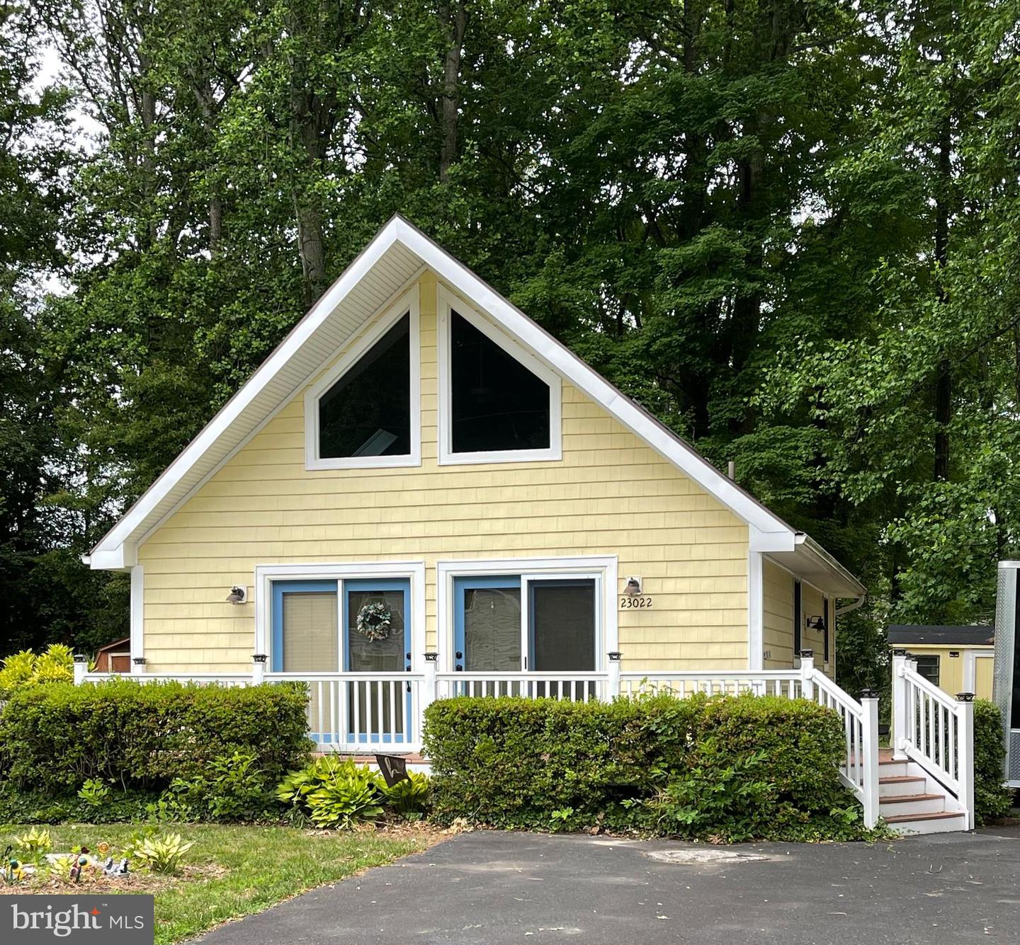 23022 Linden Way Property Photo 1