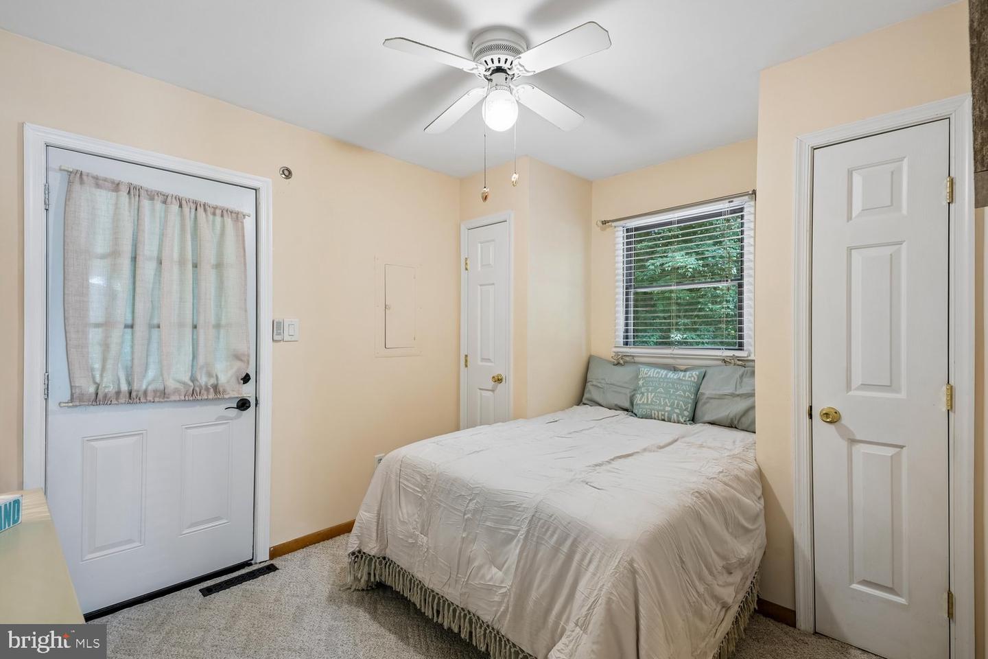 23022 Linden Way Property Photo 34
