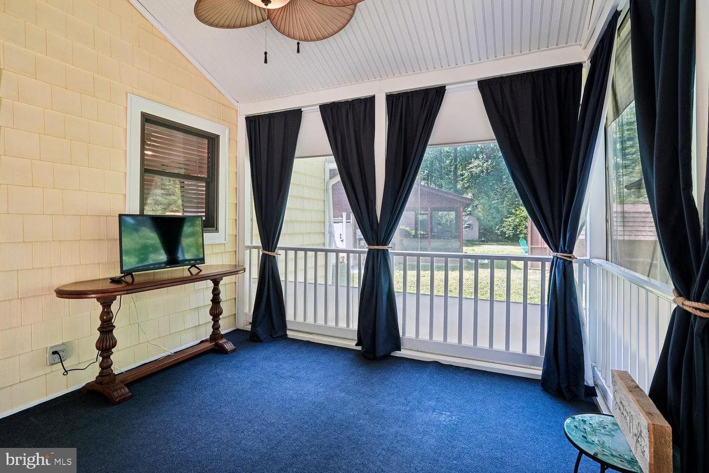 23022 Linden Way Property Photo 37