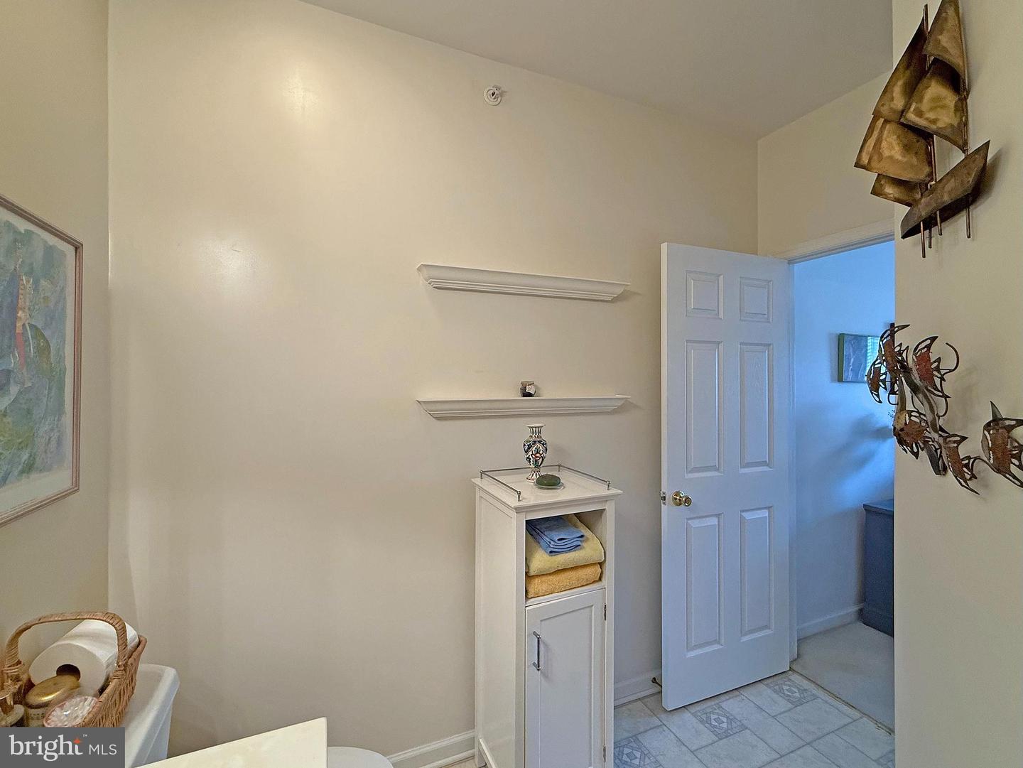 400 Cascade Ln #420 Property Photo 14