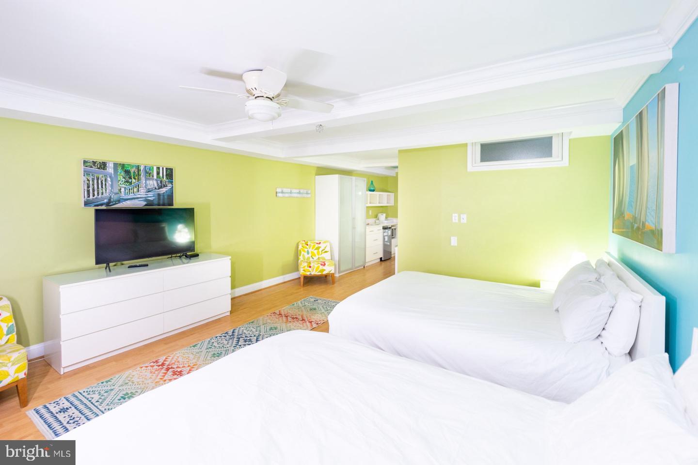 34 6th St Property Photo 61