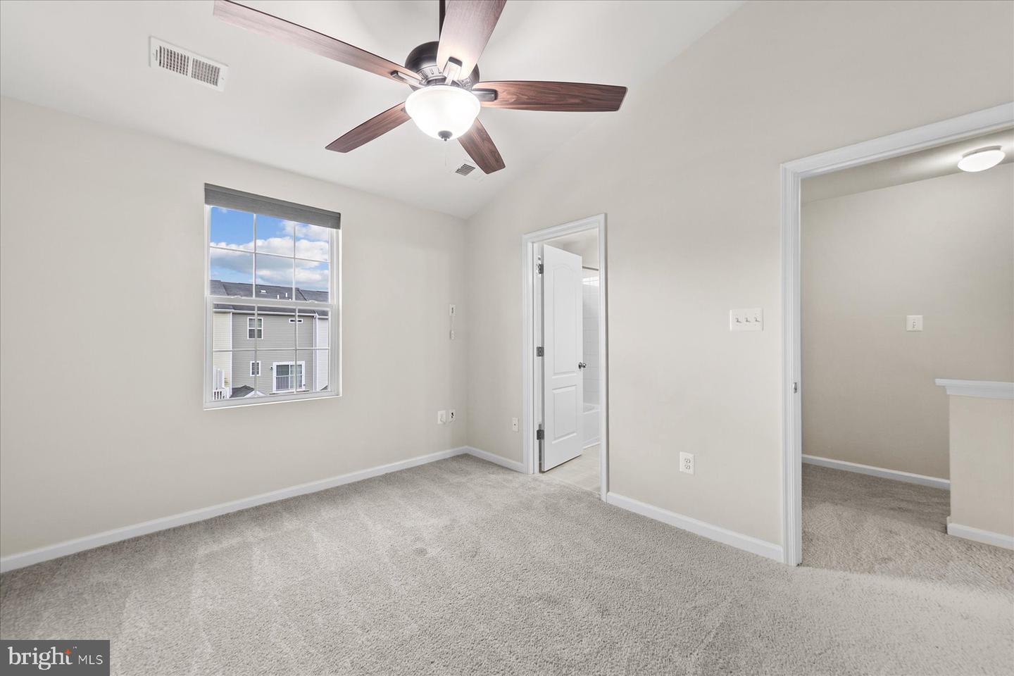 38218 Enfield Dr Property Photo 14