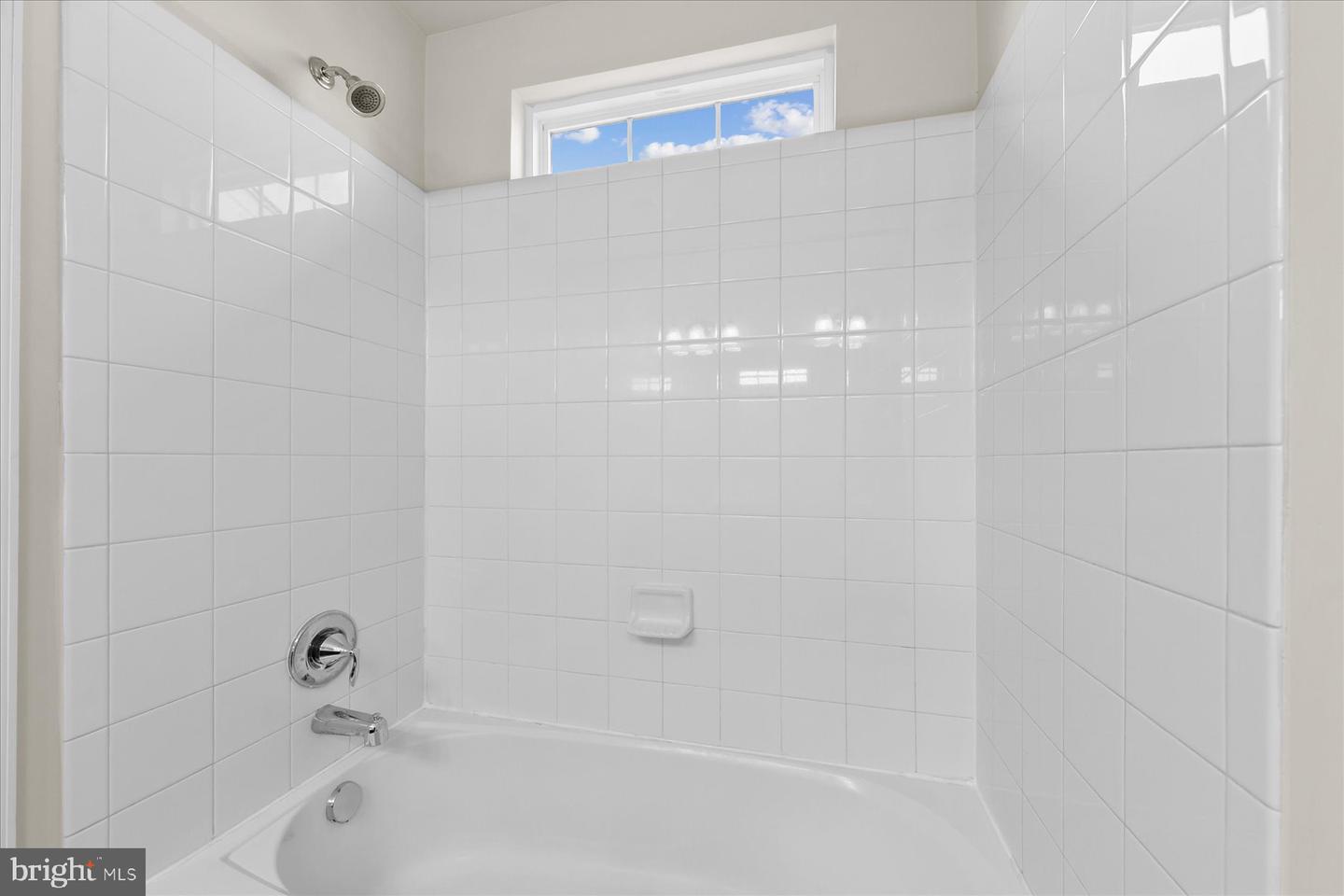 38218 Enfield Dr Property Photo 16