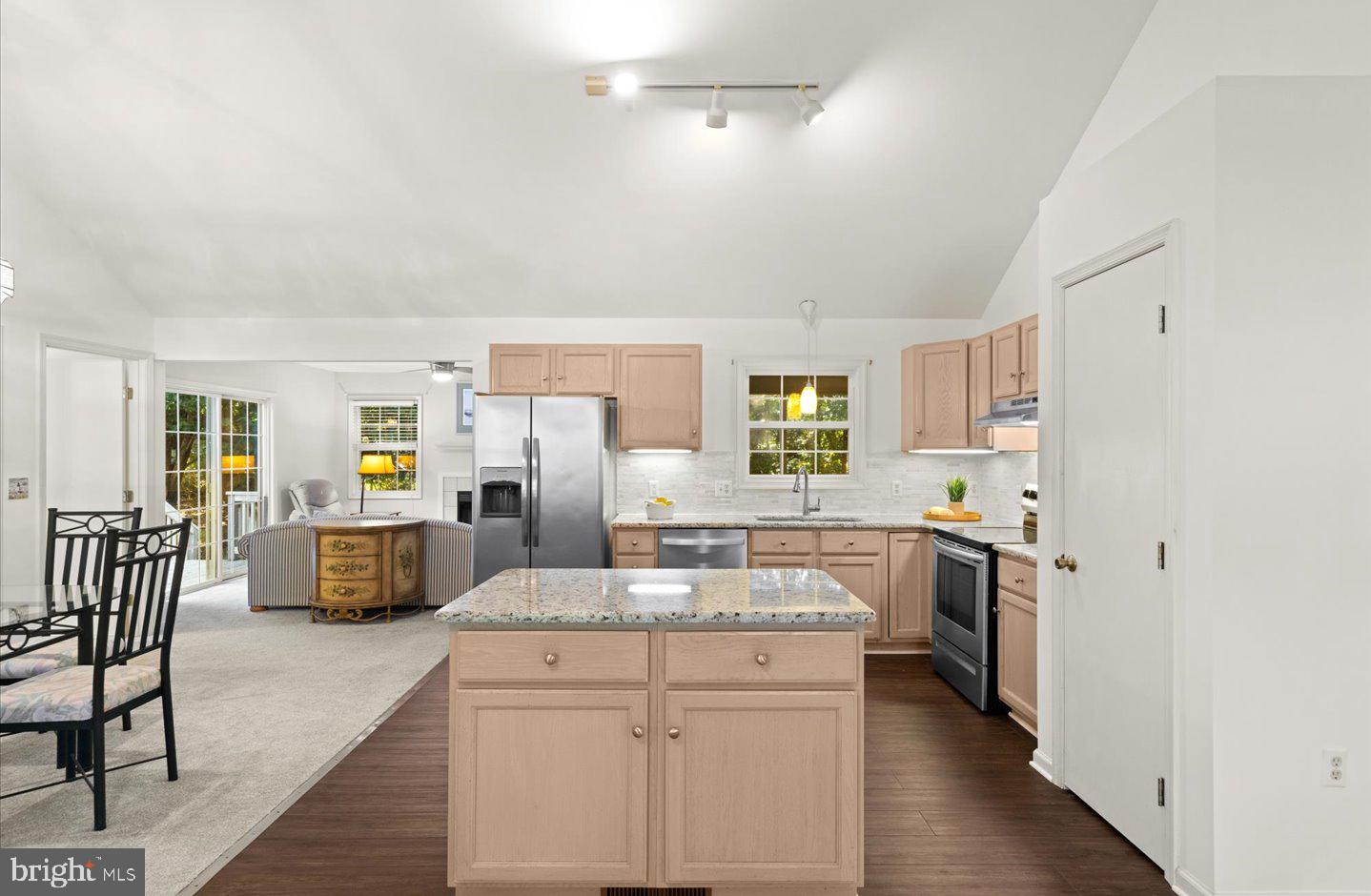 33873 N Heron Dr Property Photo 11