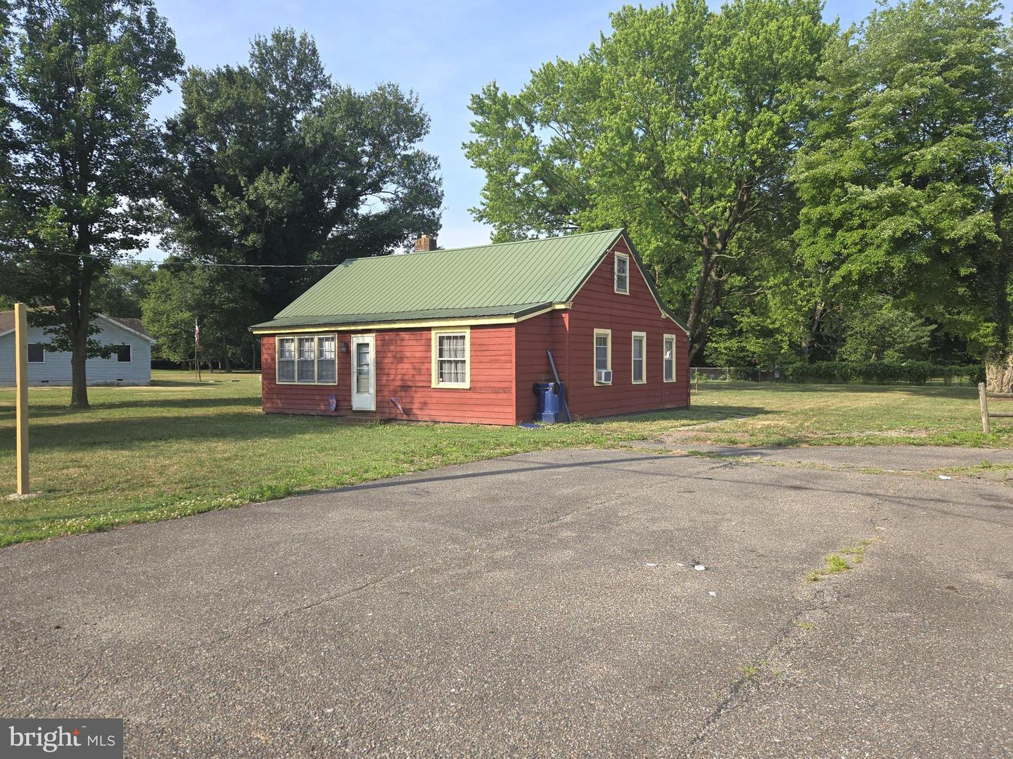 28740 Seaford Rd Property Photo 1